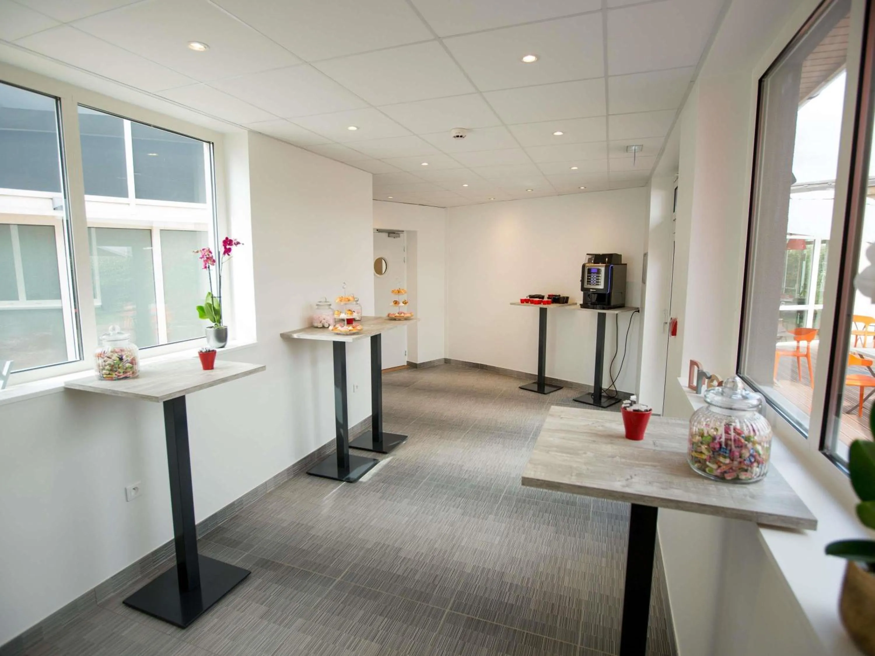 Meeting/conference room in ibis Cherbourg La Glacerie