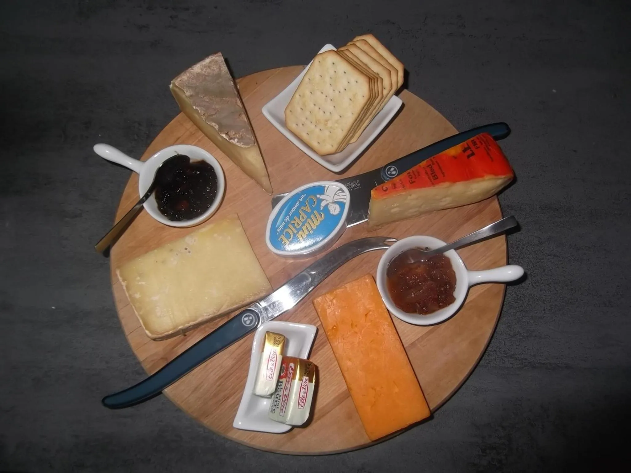 Food close-up in 43 Rue des Quarts