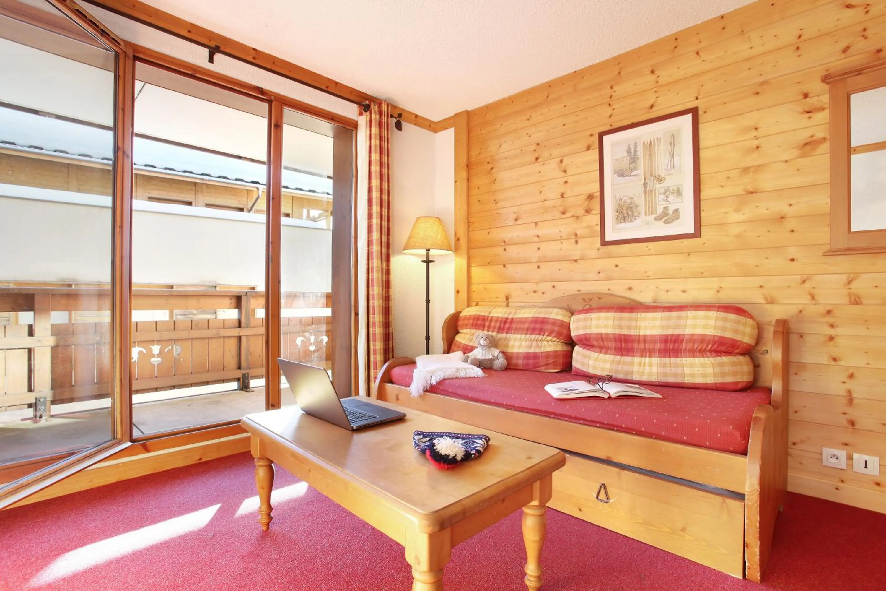 Seating area, Bed in Résidence Odalys Le Village