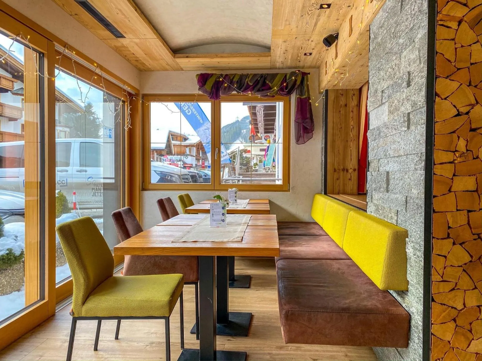 Dining area in SonnenHOF hotel gerlos centrum