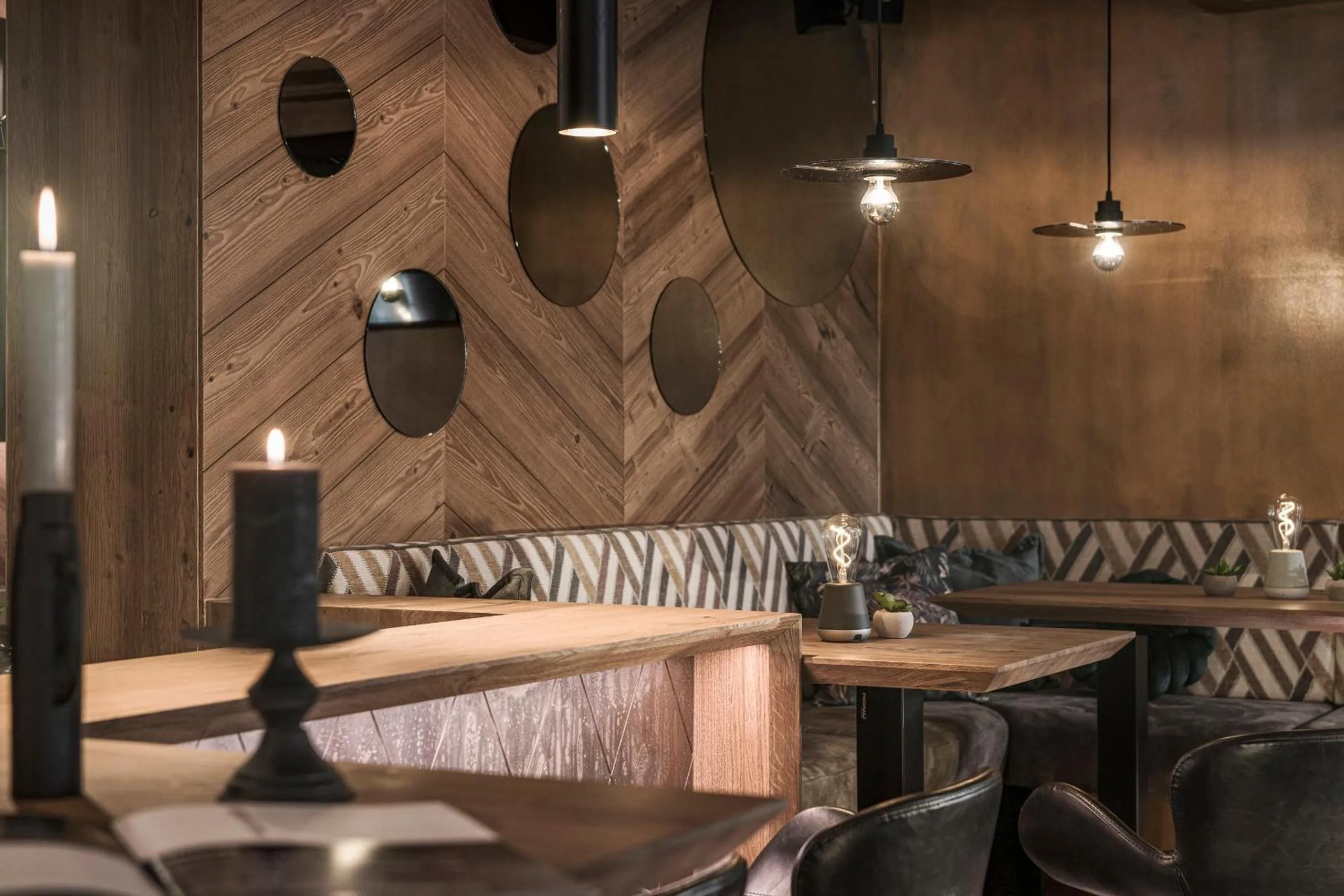 Lounge or bar in SonnenHOF hotel gerlos centrum