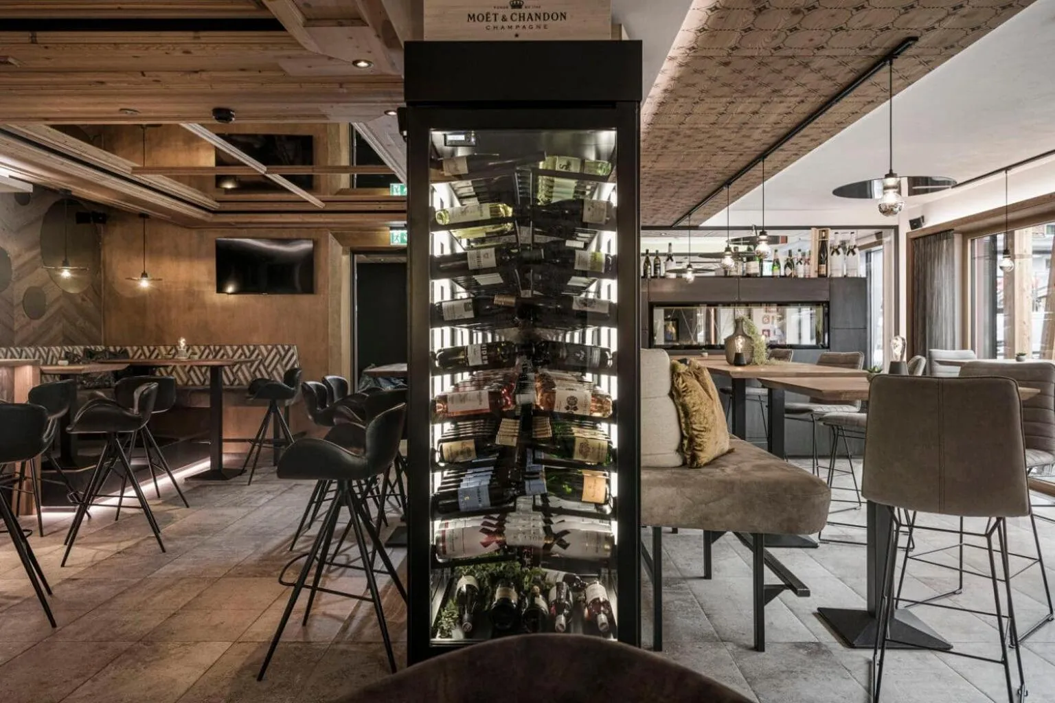 Lounge or bar in SonnenHOF hotel gerlos centrum