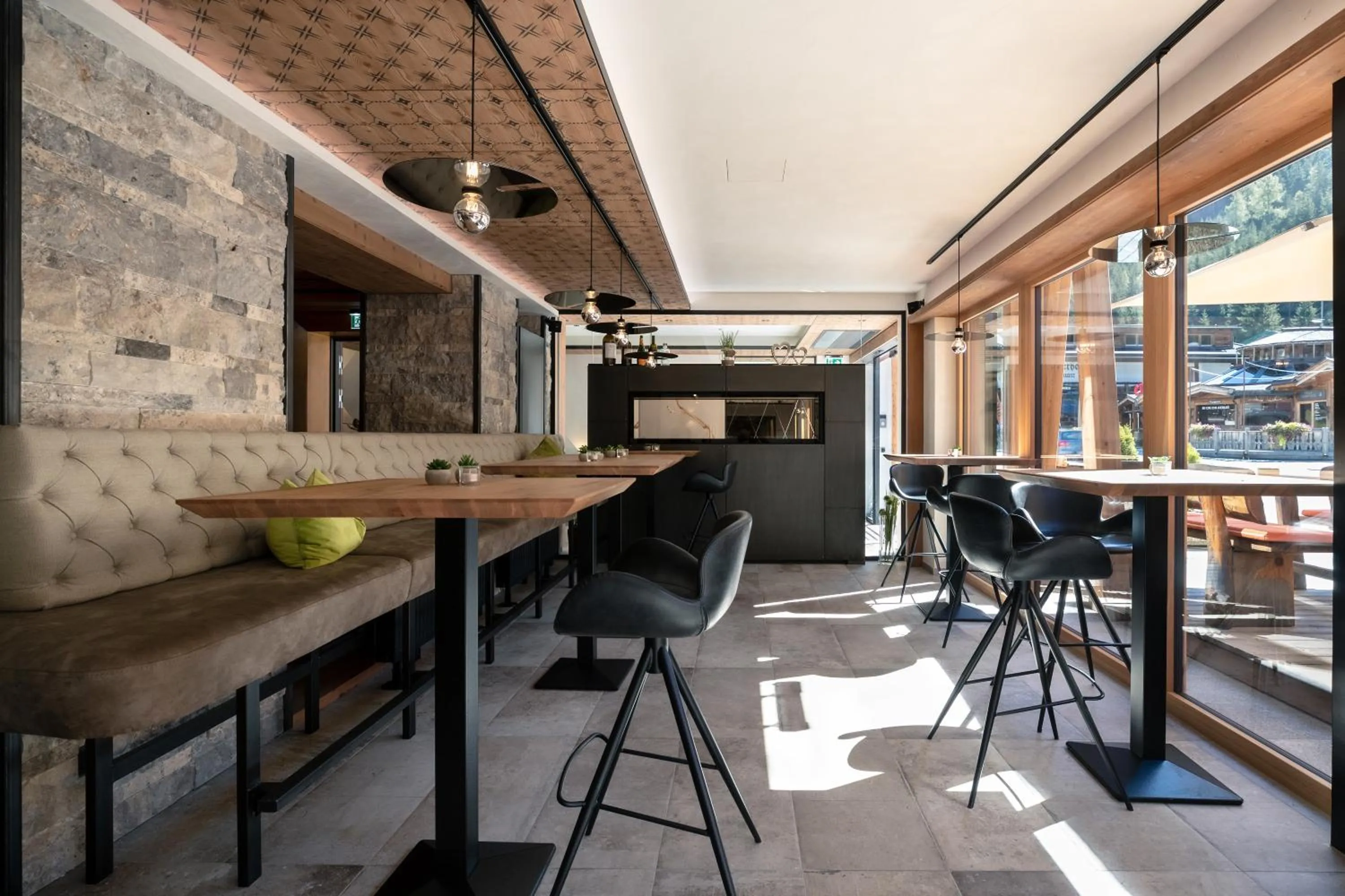 Restaurant/places to eat in SonnenHOF hotel gerlos centrum