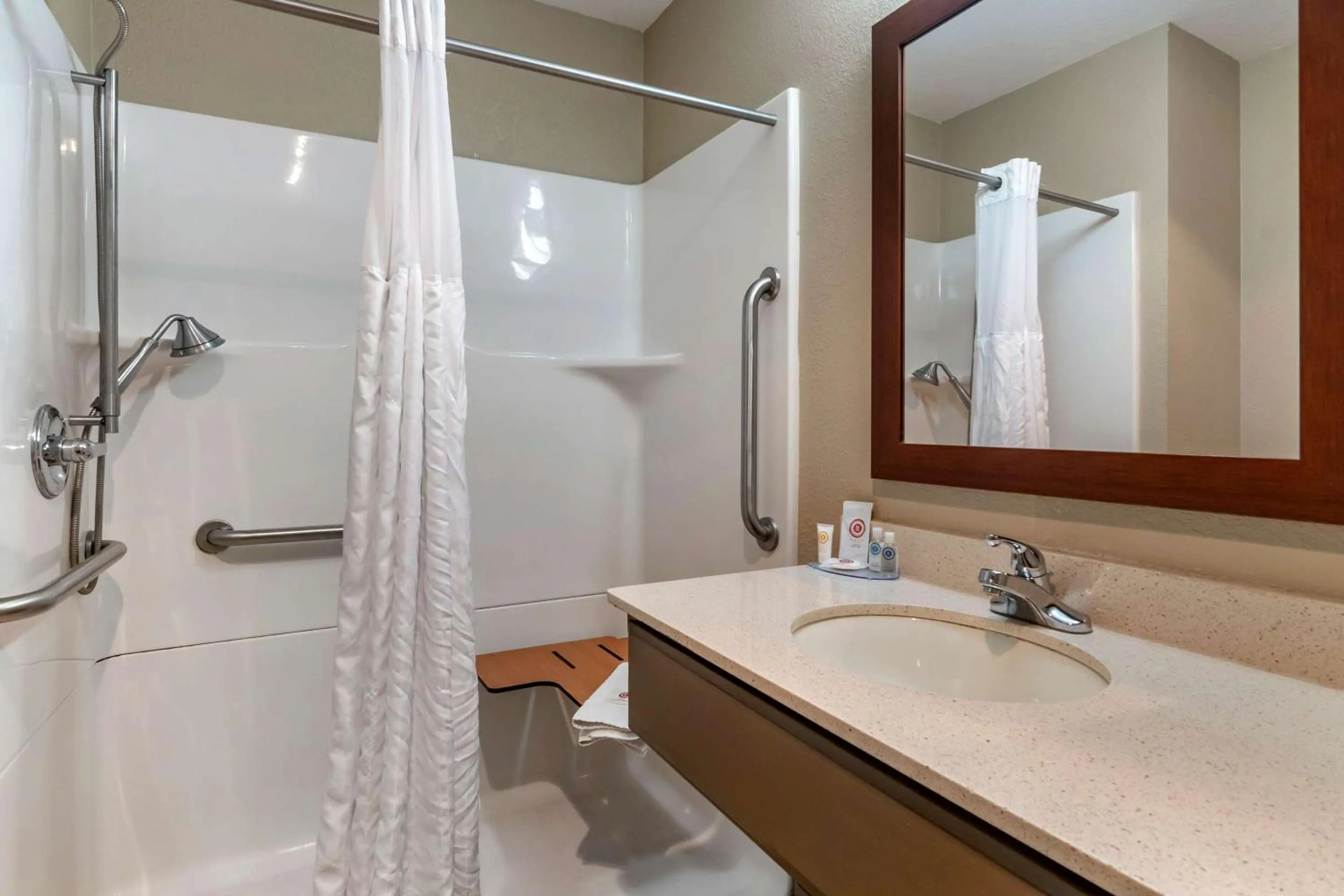 Bedroom in Comfort Inn & Suites Junction City - near Fort Riley