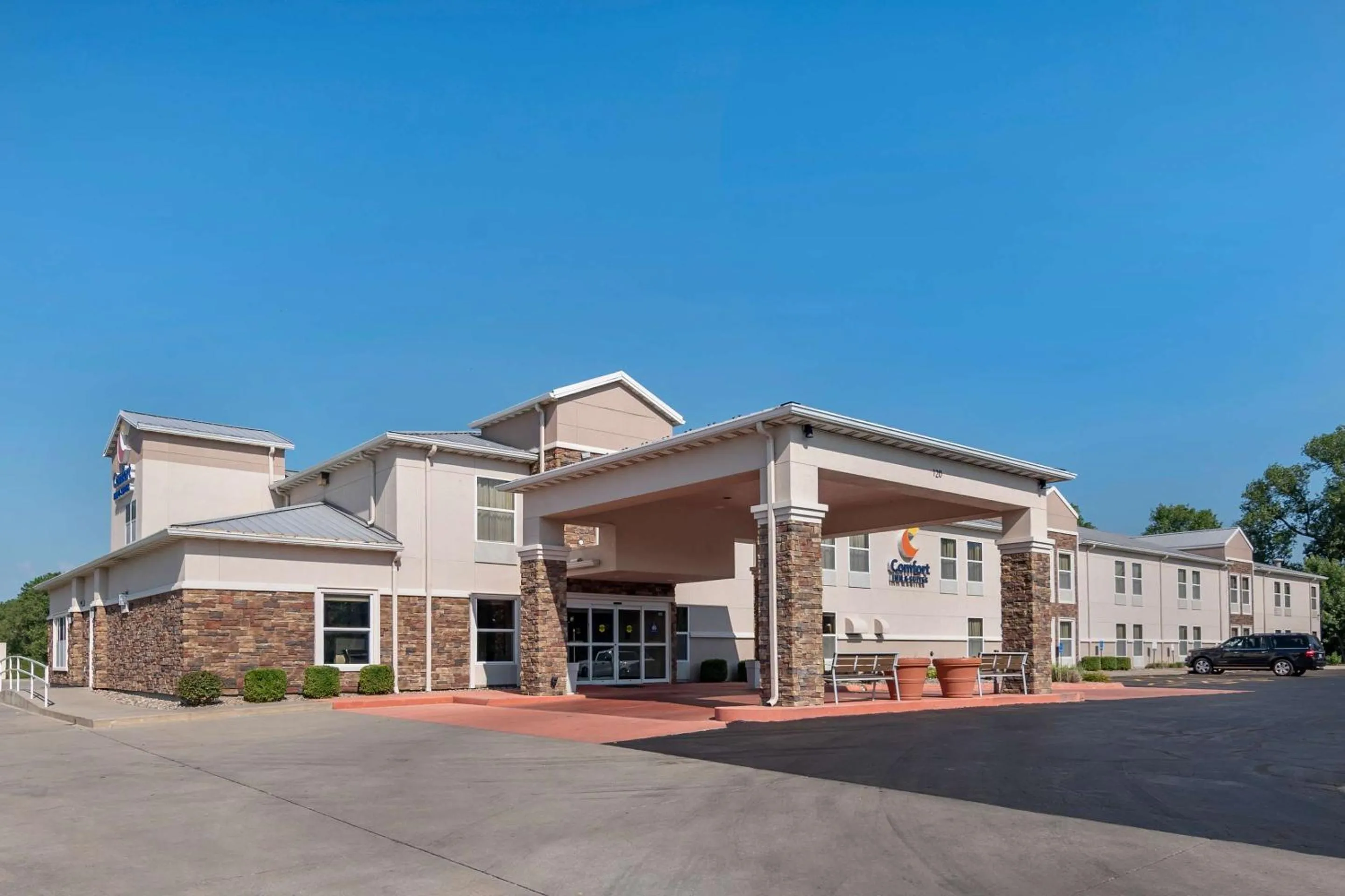 Property building in Comfort Inn & Suites Junction City - near Fort Riley
