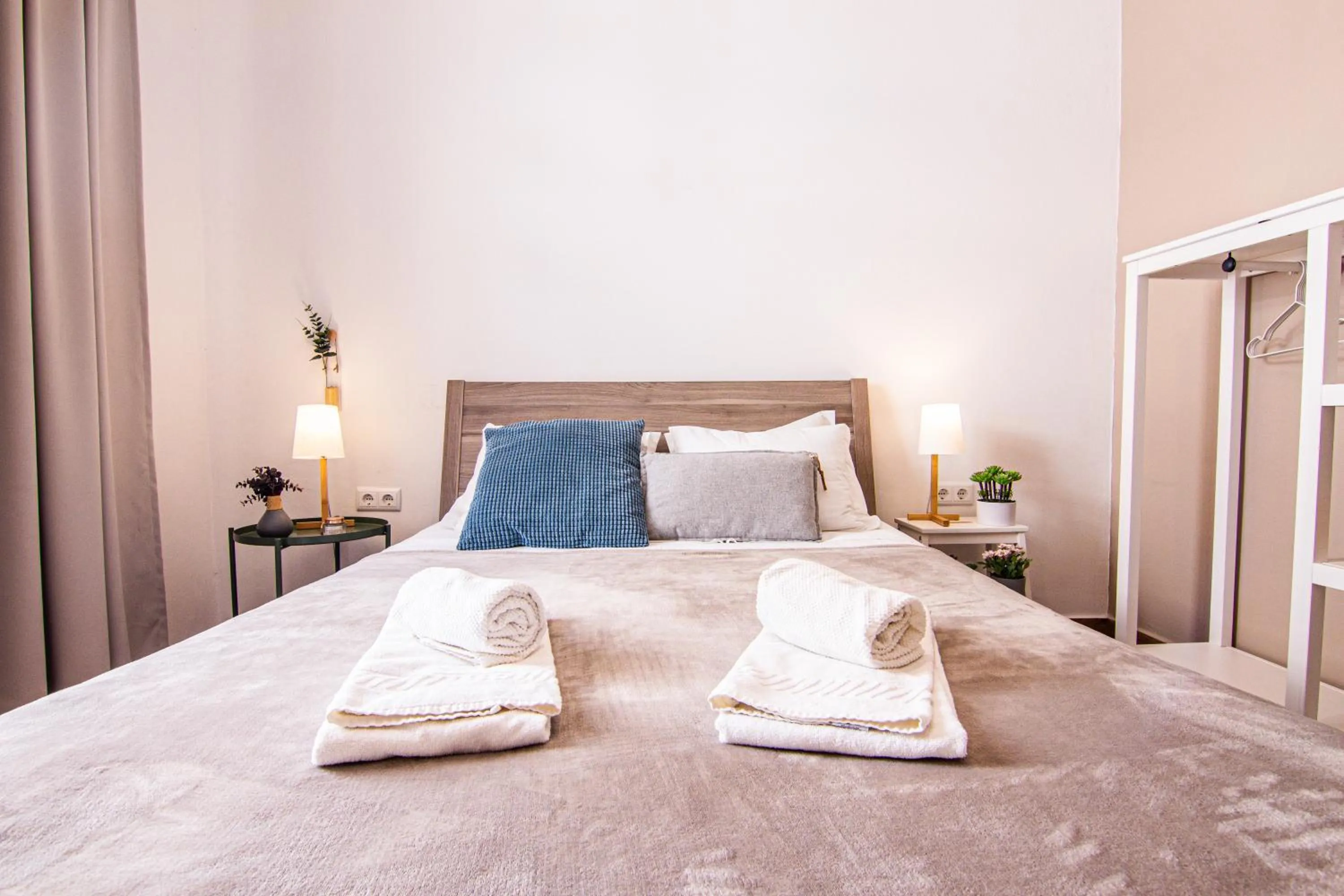 Bed in Faro Central - Holiday Apartments