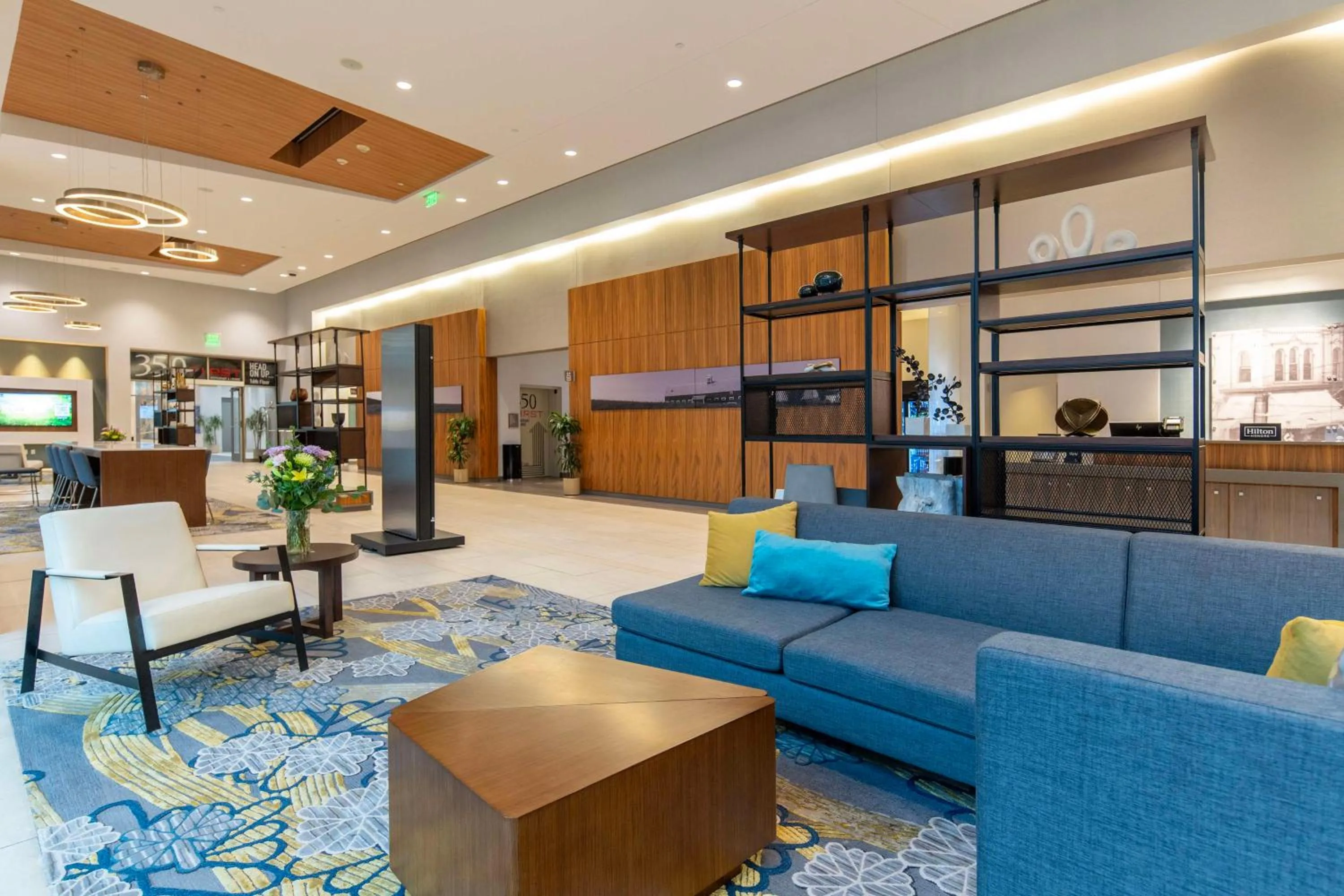 Lobby or reception in DoubleTree by Hilton Hotel Cedar Rapids Convention Complex