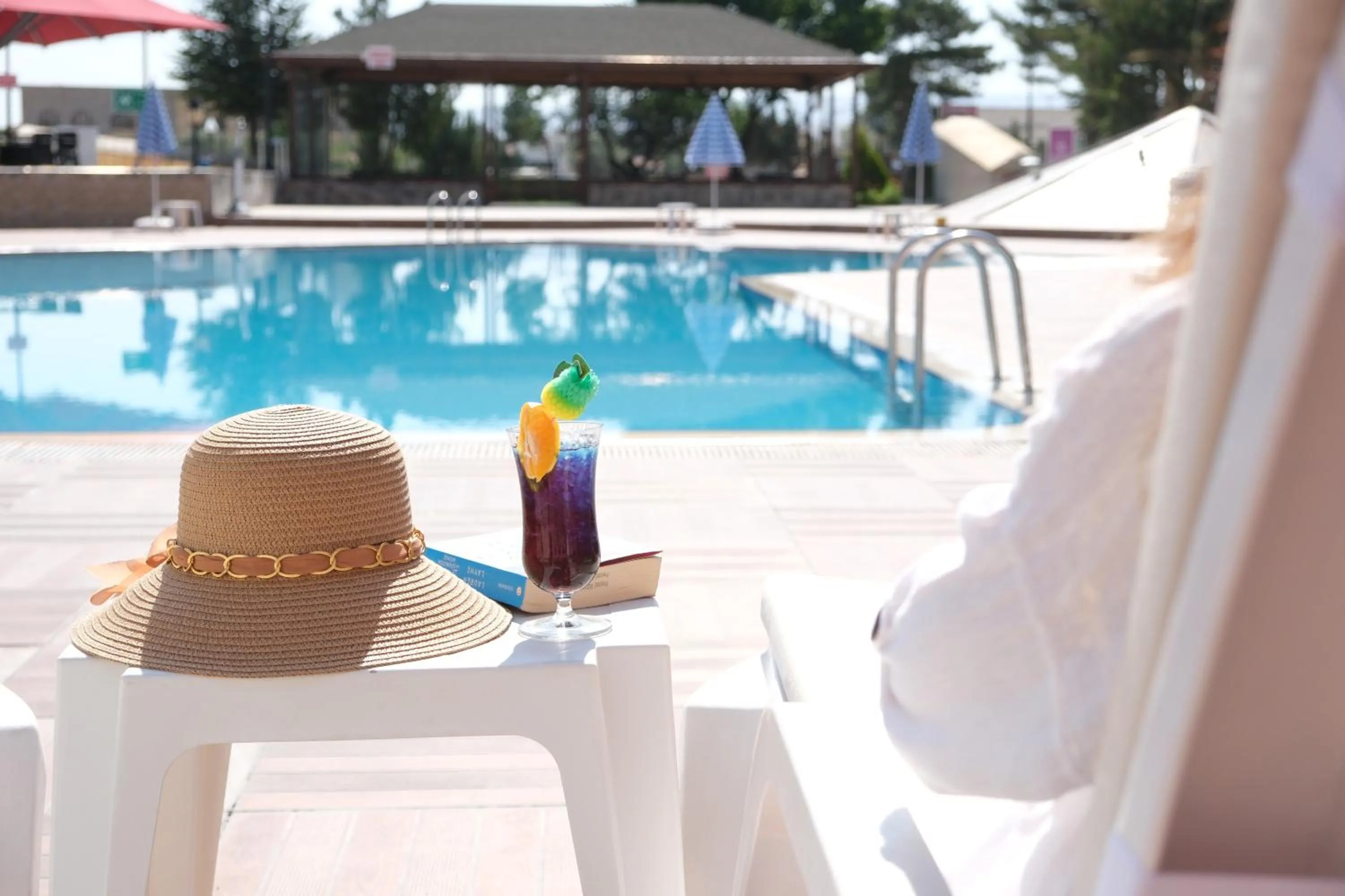 Swimming pool in SIGNATURE GARDEN AVANOS Hotel & SPA