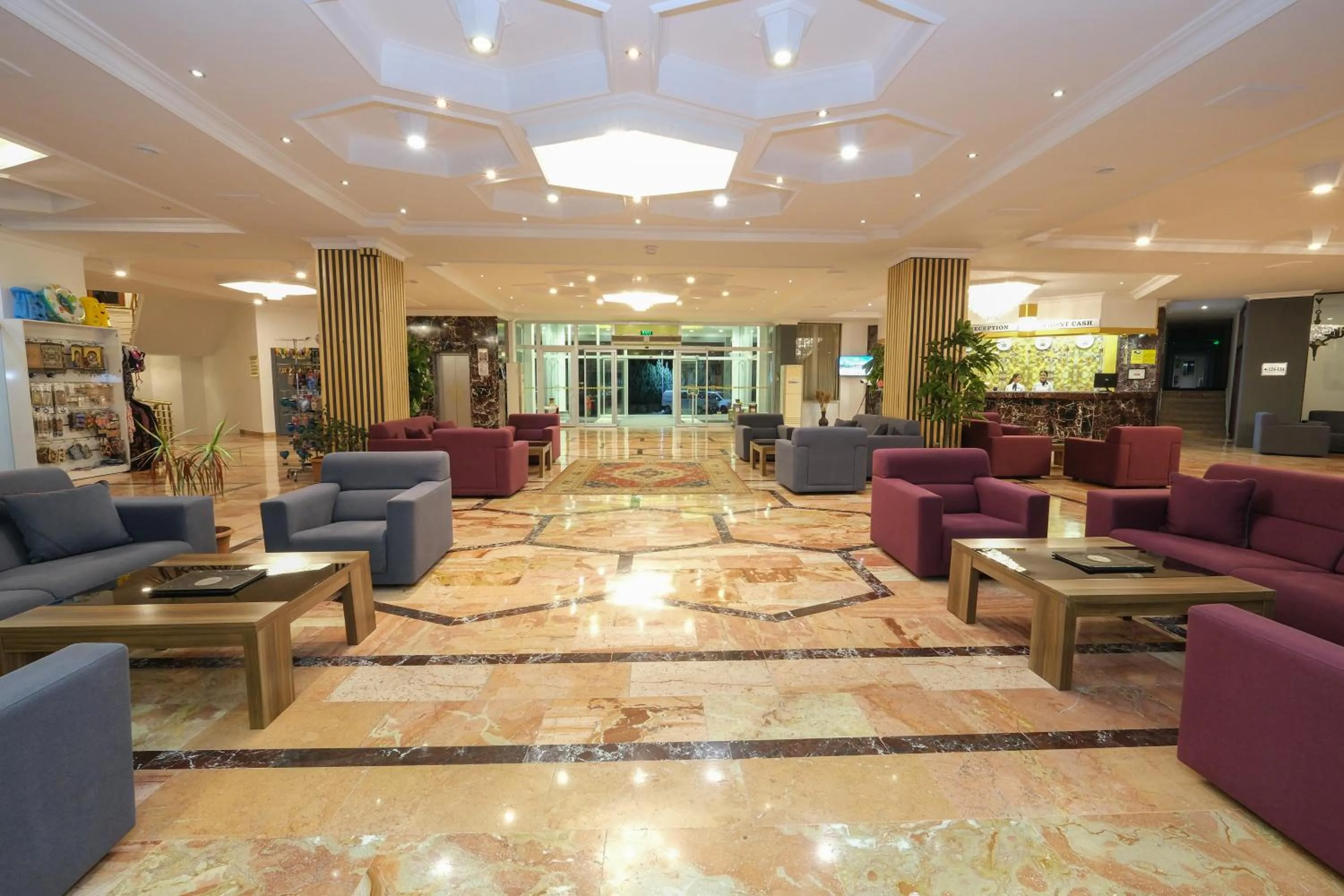 Lobby or reception in SIGNATURE GARDEN AVANOS Hotel & SPA