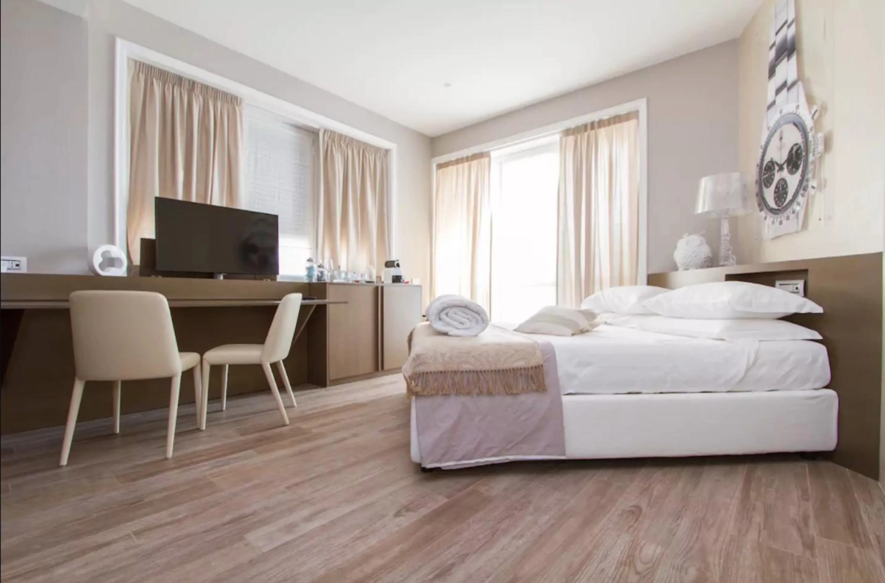 TV and multimedia, Bed in Ginevra Rooms