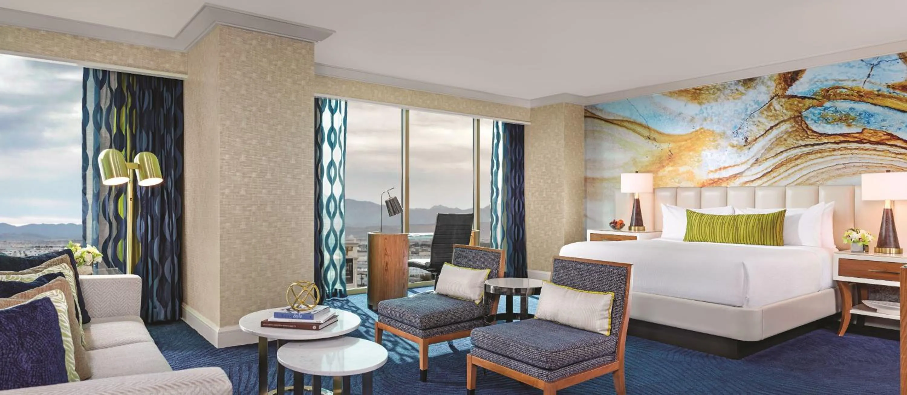 Photo of the whole room, Bed in Mandalay Bay