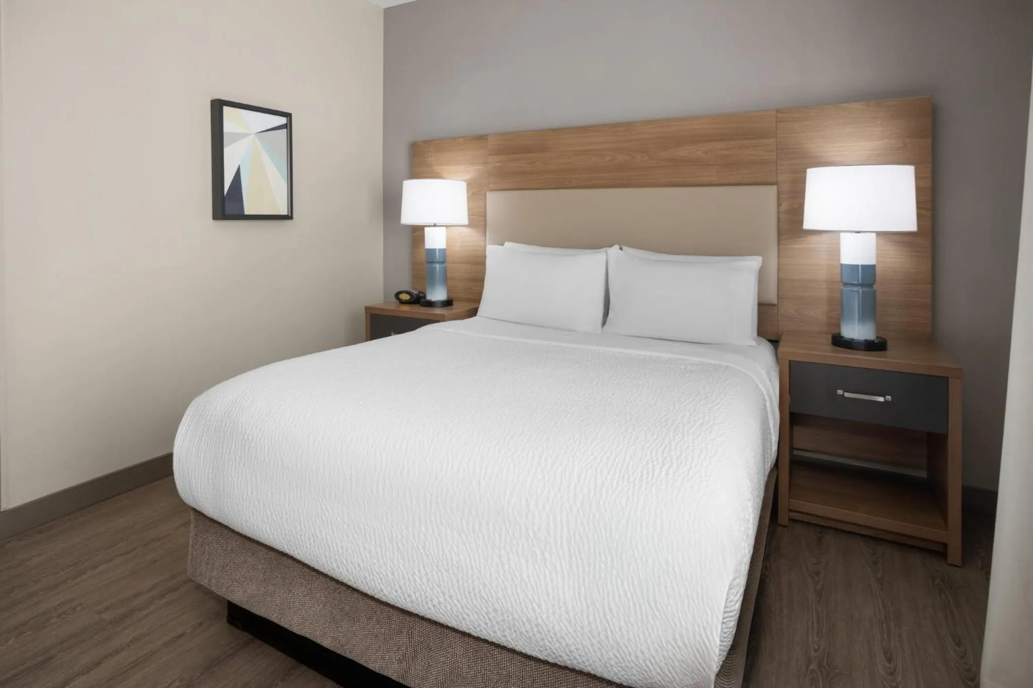 Photo of the whole room, Bed in Candlewood Suites Aberdeen-Bel Air by IHG