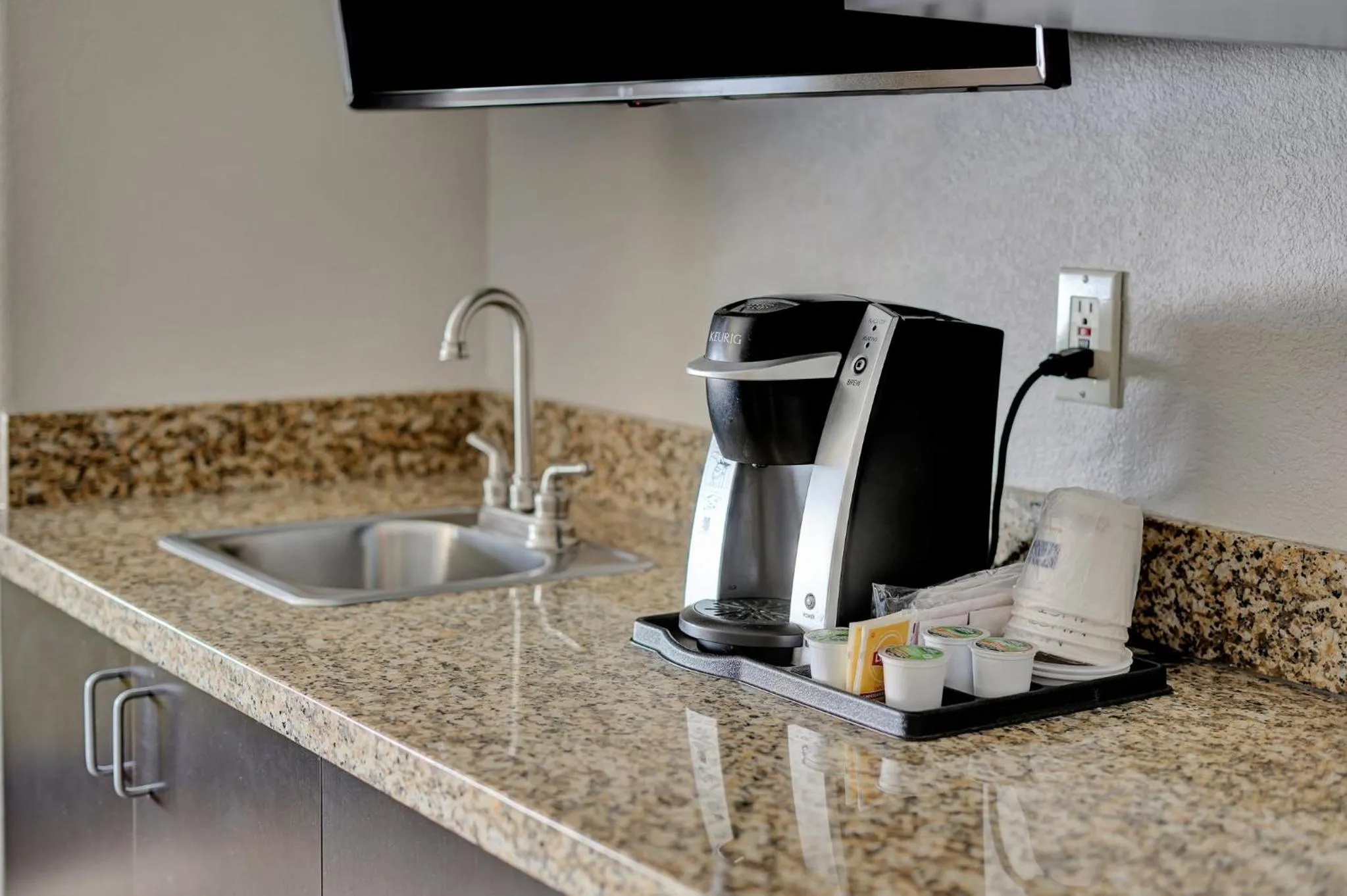 Bedroom in Holiday Inn Express Hotel & Suites Beatrice by IHG