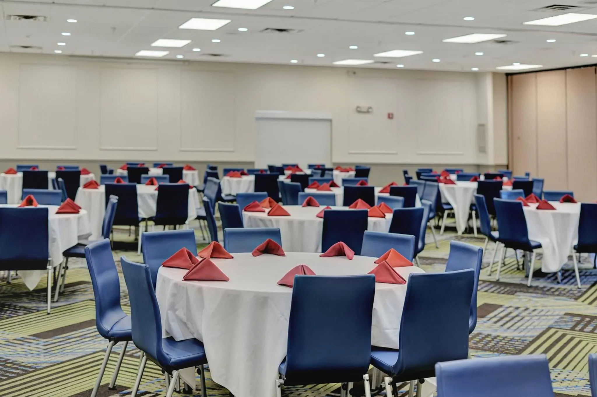 Meeting/conference room in Holiday Inn Express Hotel & Suites Beatrice by IHG