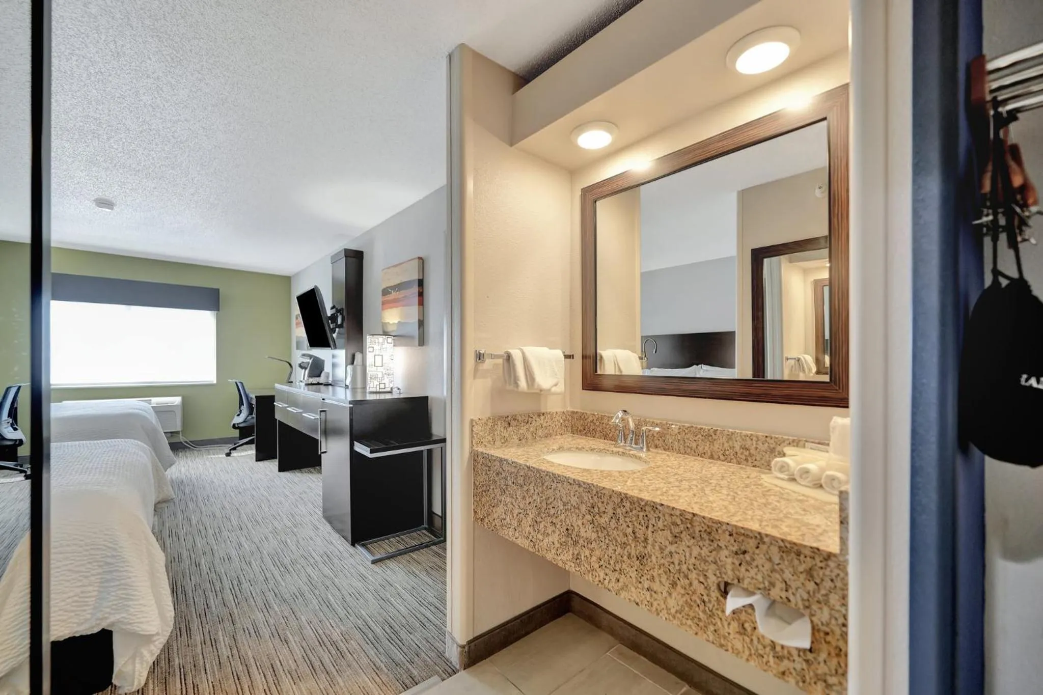 Photo of the whole room in Holiday Inn Express Hotel & Suites Beatrice by IHG