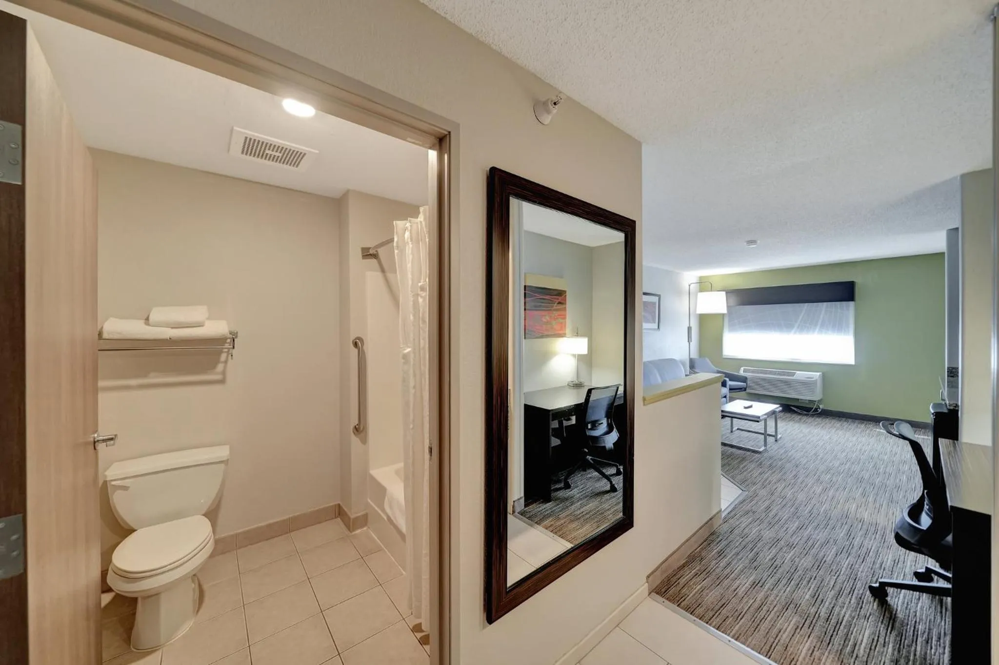 Bathroom in Holiday Inn Express Hotel & Suites Beatrice by IHG