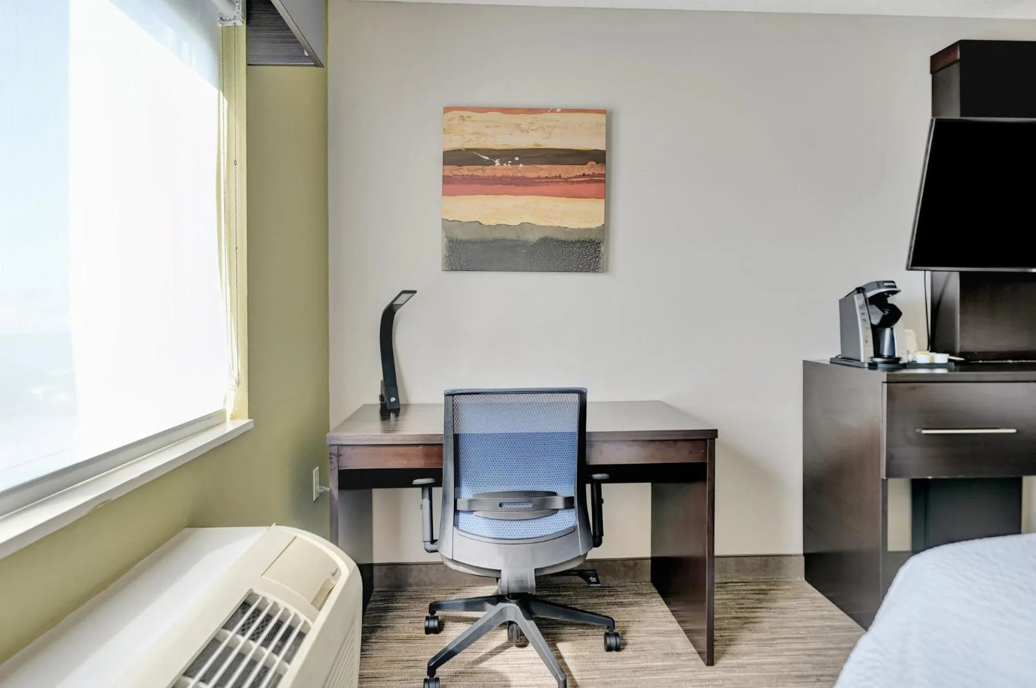 Photo of the whole room in Holiday Inn Express Hotel & Suites Beatrice by IHG