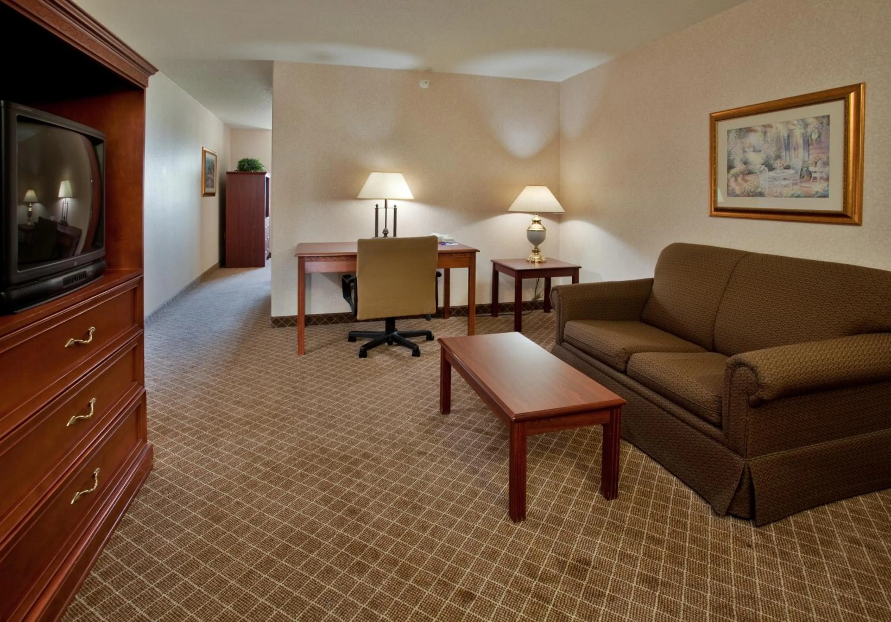 Seating area in Holiday Inn Express Hotel & Suites Beatrice by IHG