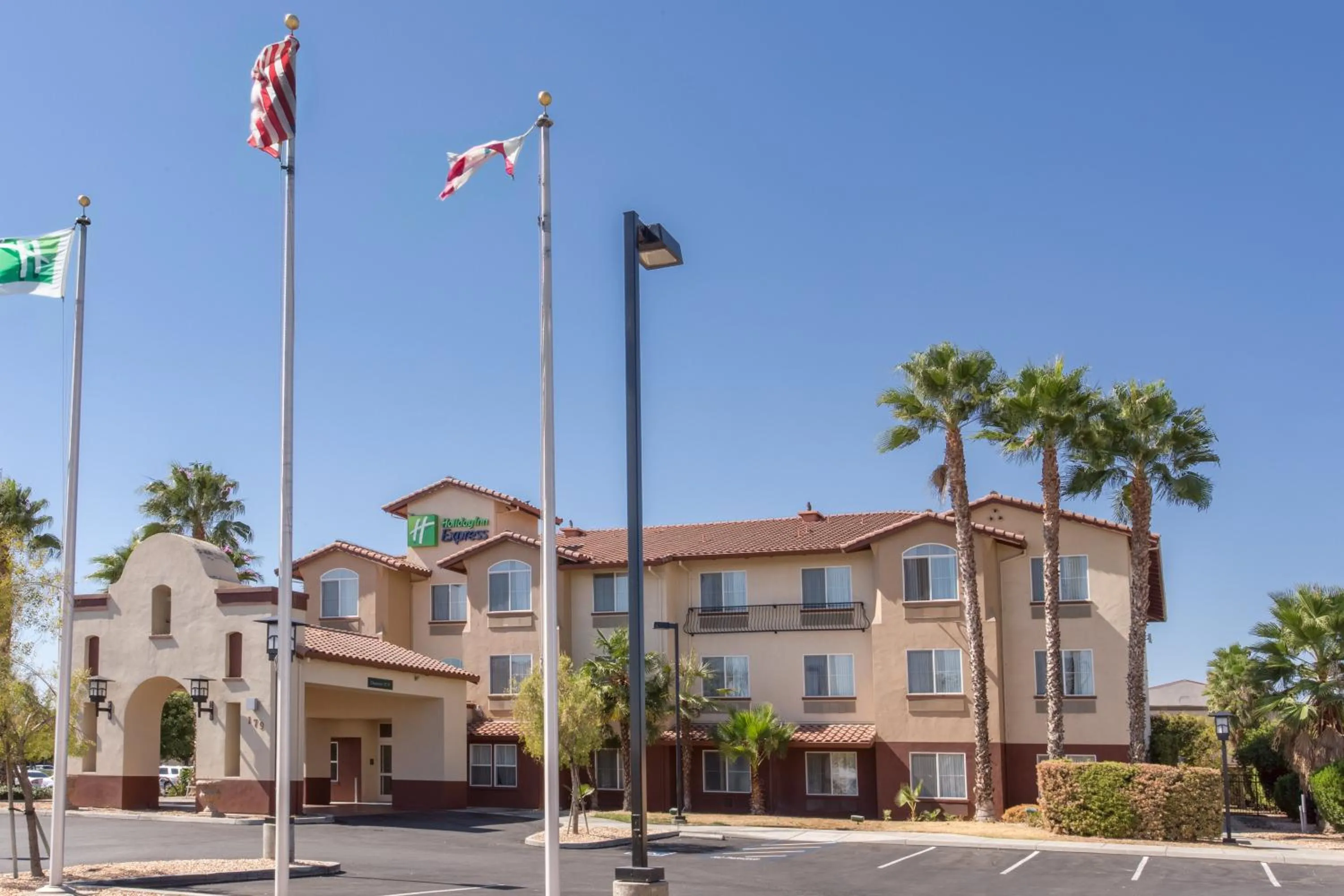 Property building in Holiday Inn Express Hotel & Suites Manteca by IHG