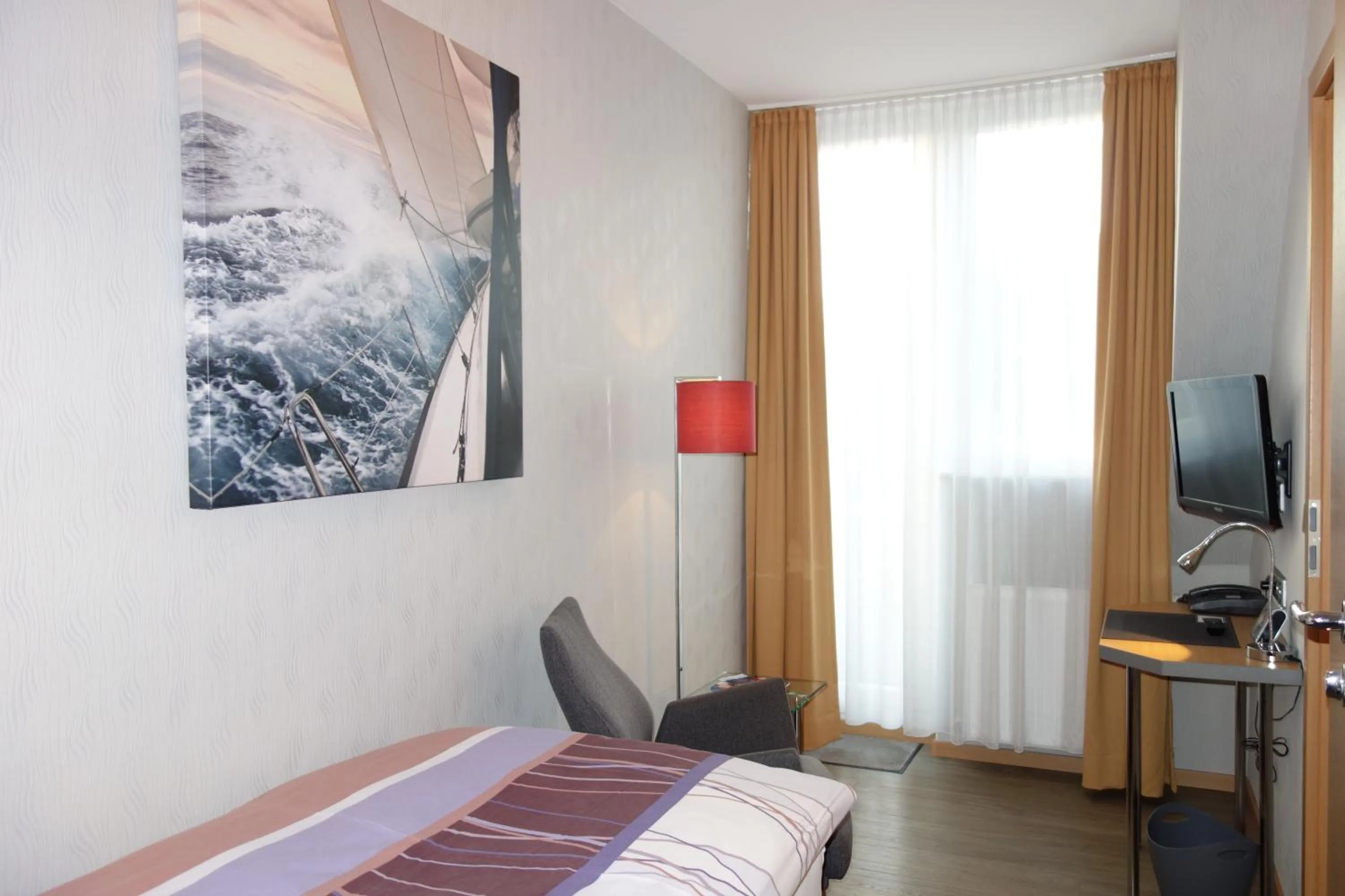 Photo of the whole room, Bed in Hotel Gode Wind
