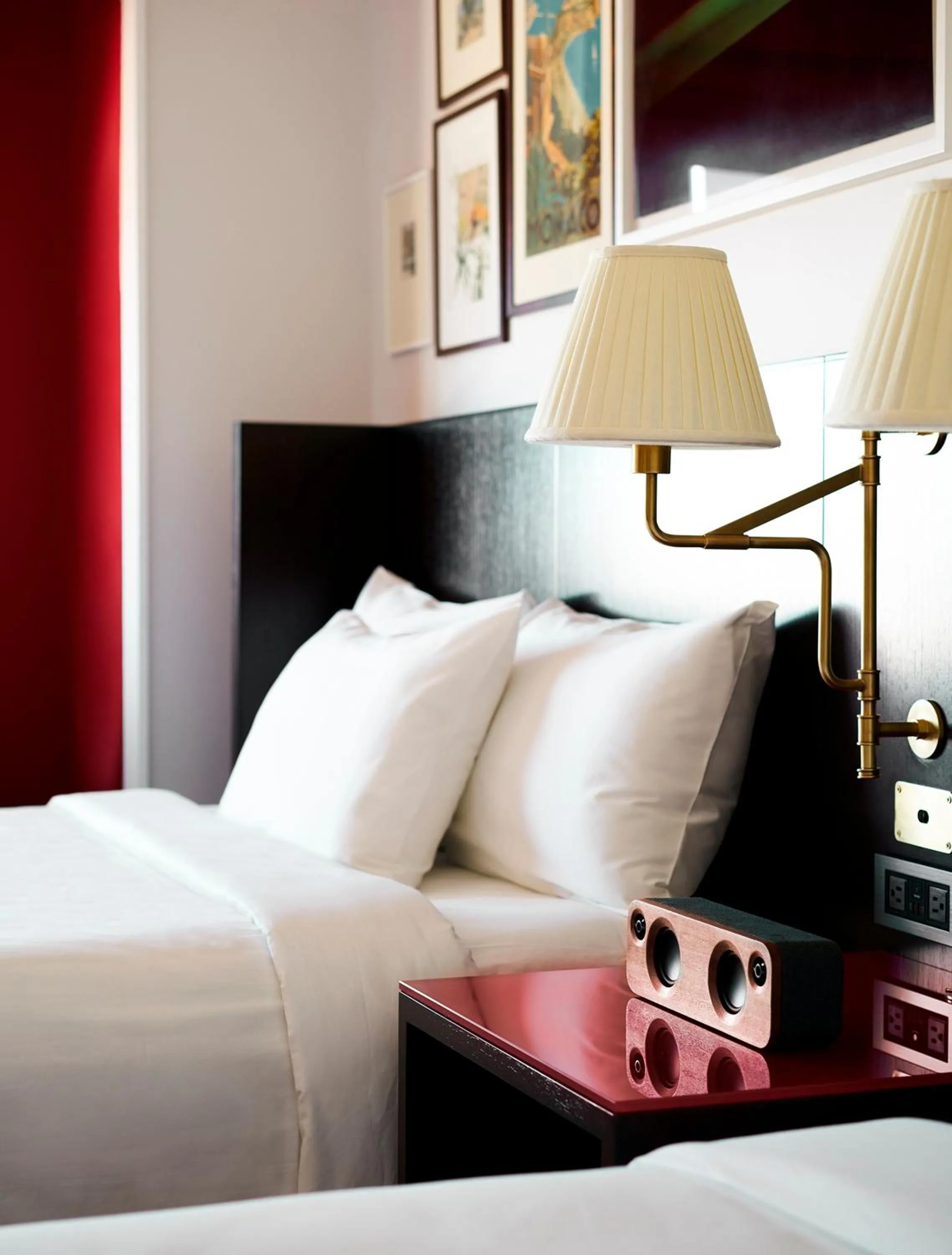 Photo of the whole room, Bed in Park MGM Las Vegas