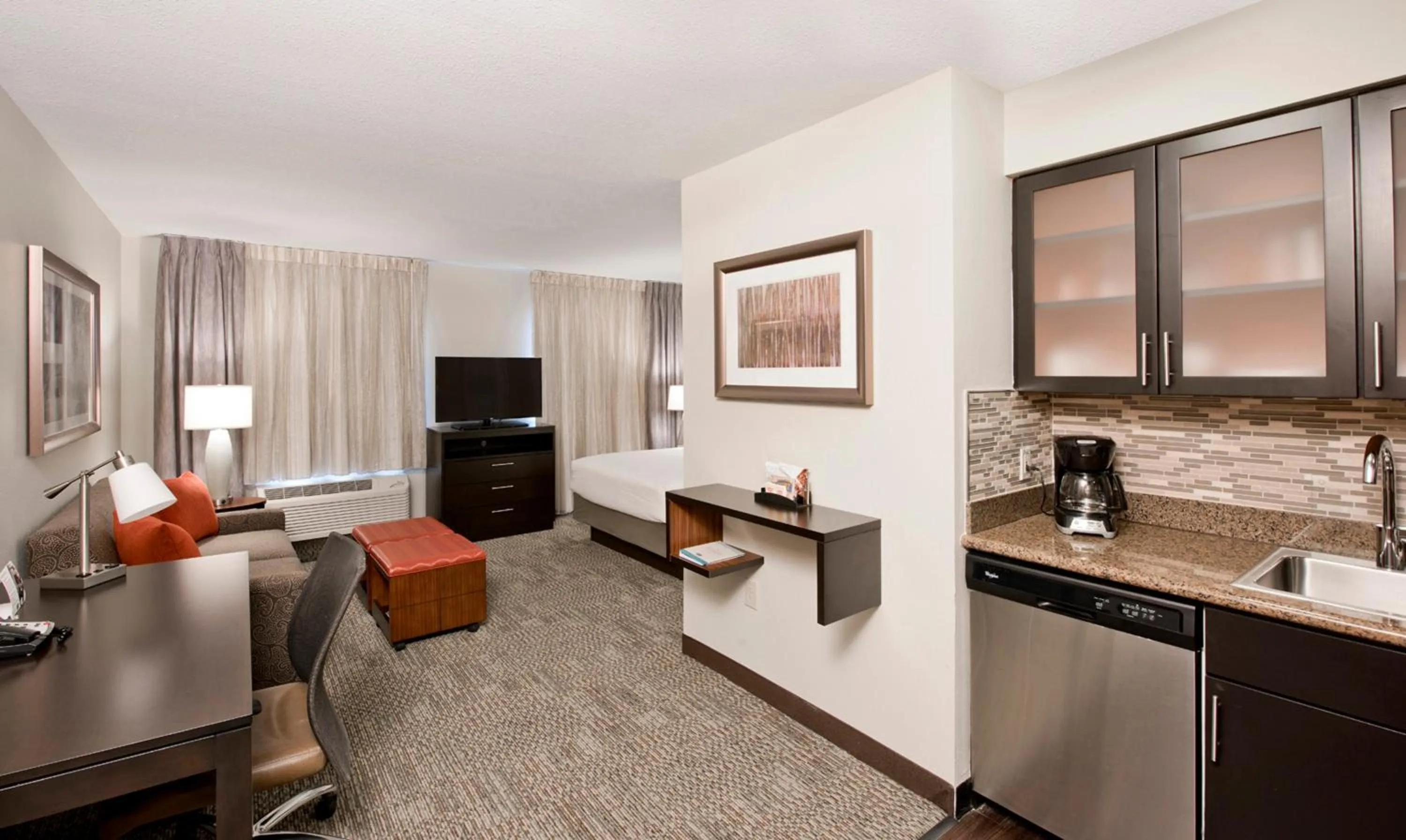 Kitchen or kitchenette in Staybridge Suites - Charlotte Ballantyne by IHG