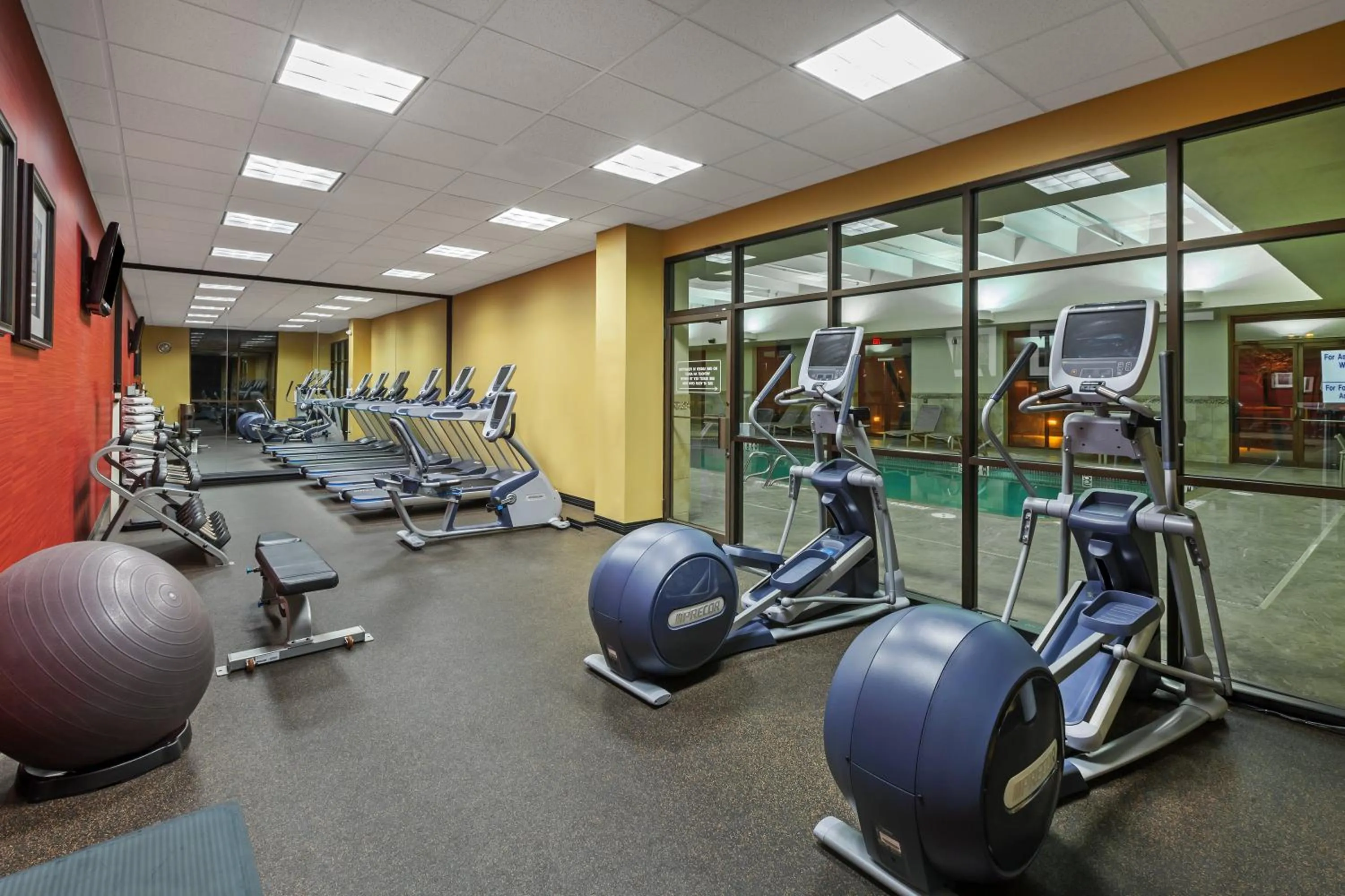 Fitness centre/facilities in Holiday Inn Springdale-Fayetteville Area by IHG
