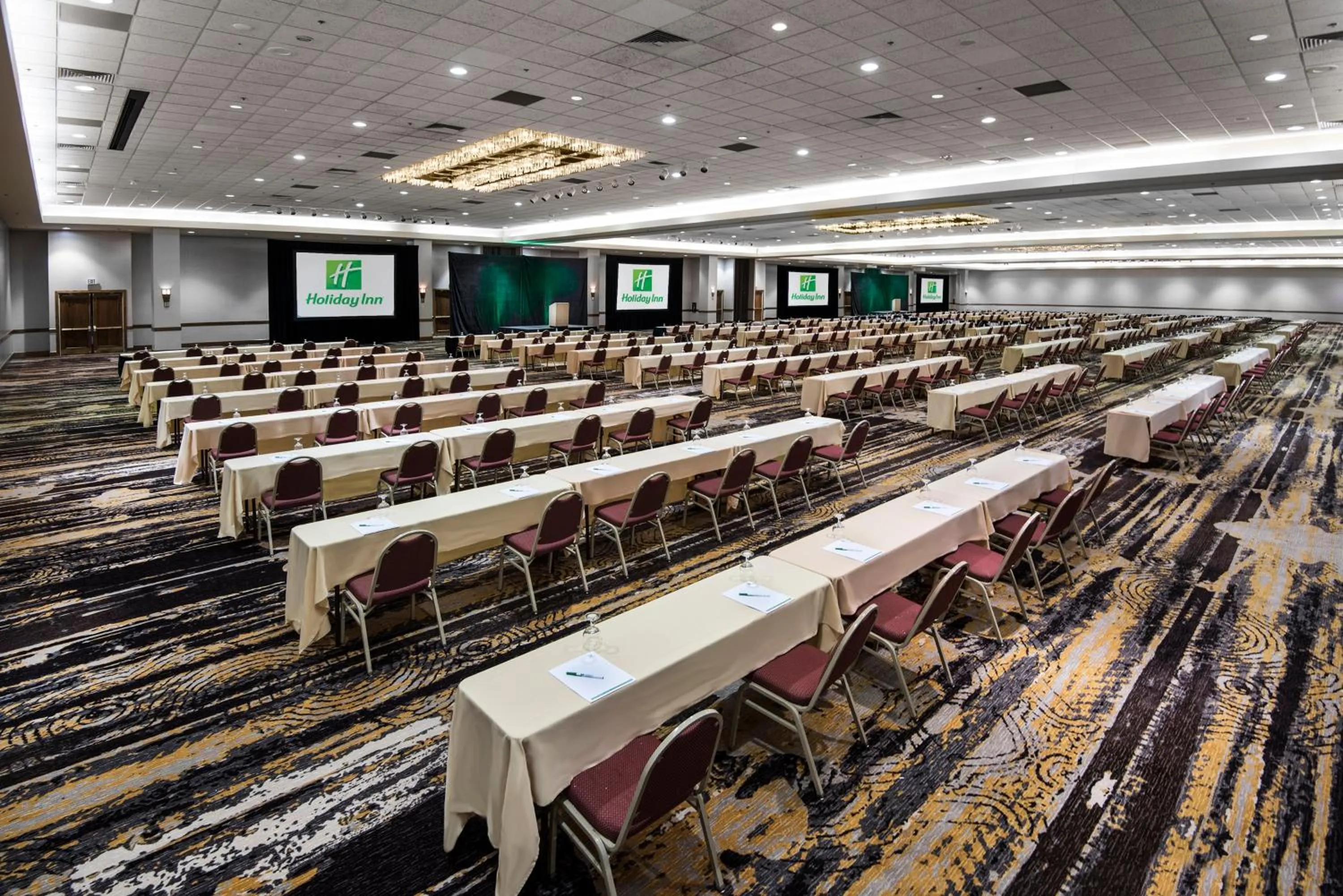 Meeting/conference room in Holiday Inn Springdale-Fayetteville Area by IHG