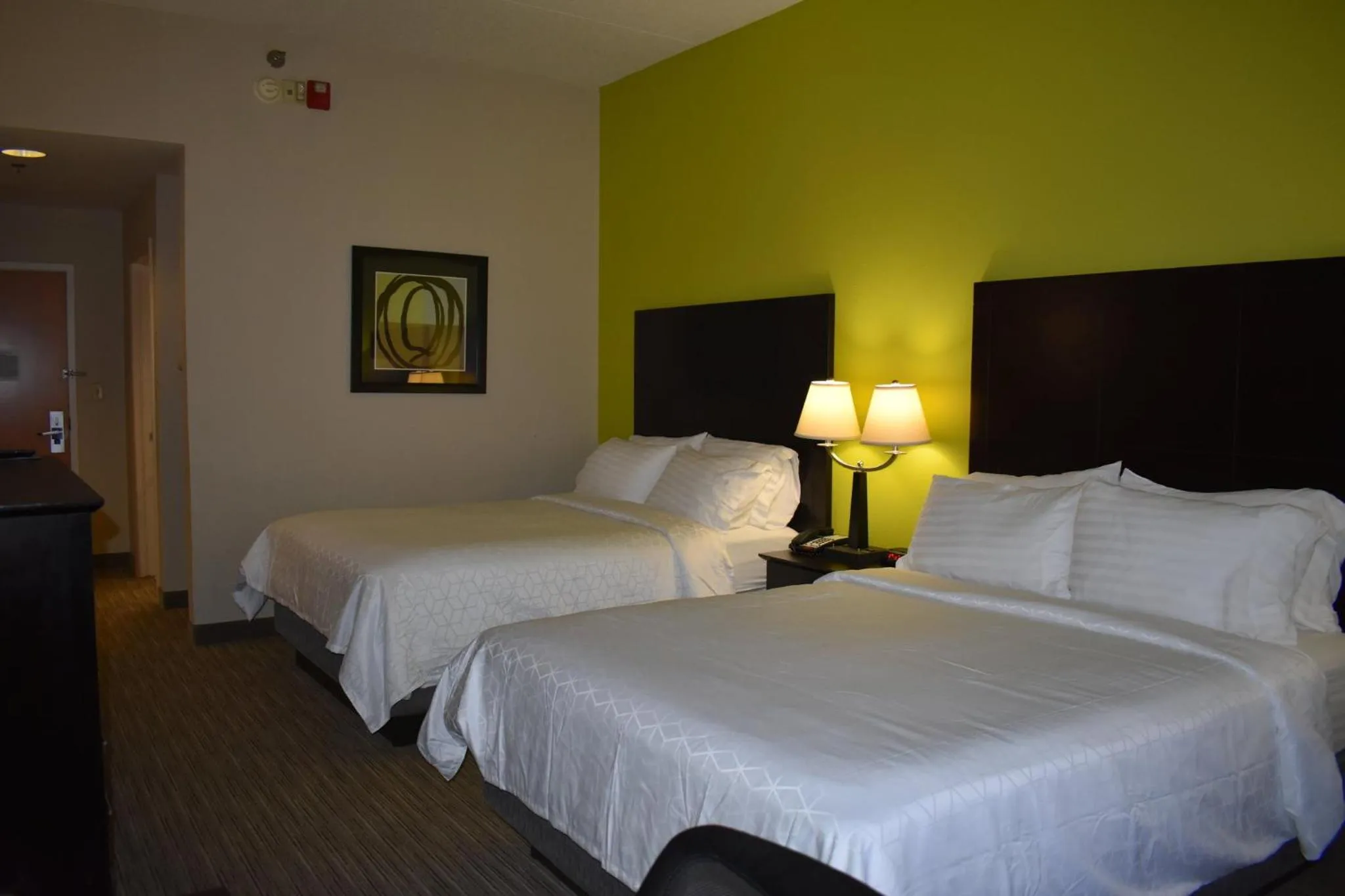 Photo of the whole room, Bed in Holiday Inn Express Apex - Raleigh by IHG