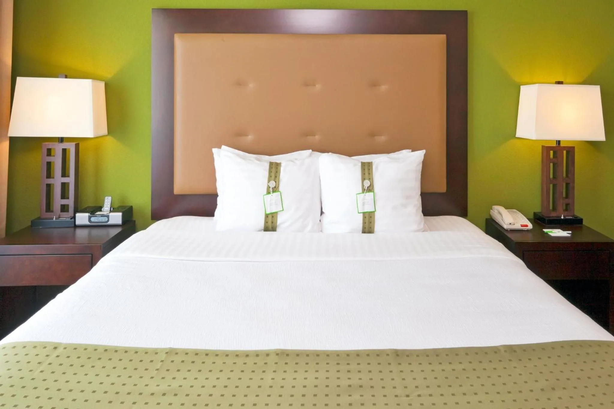 Photo of the whole room, Bed in Holiday Inn Hotel & Suites Waco Northwest by IHG