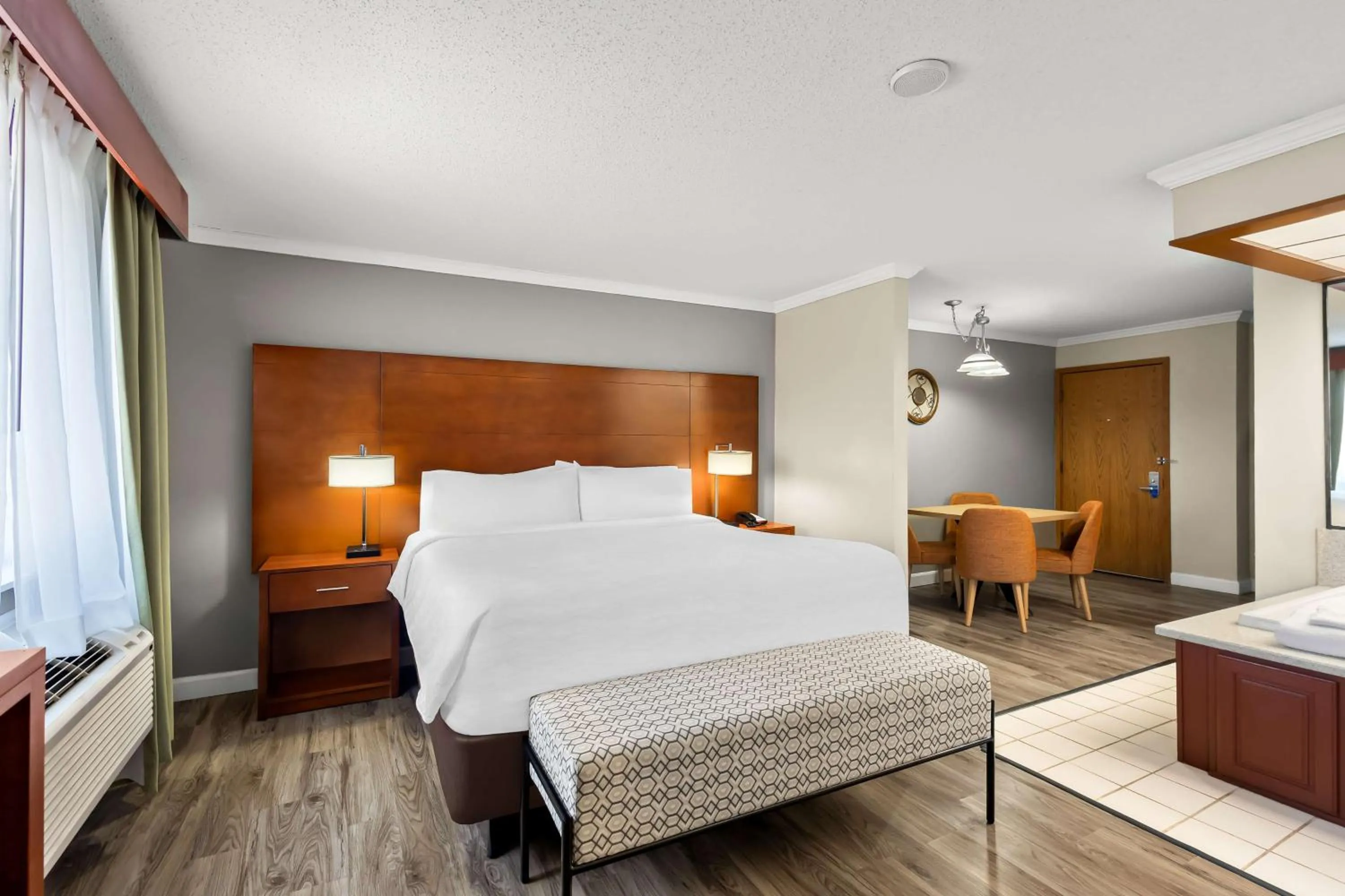 Photo of the whole room, Bed in SureStay Plus by Best Western Fremont I-69