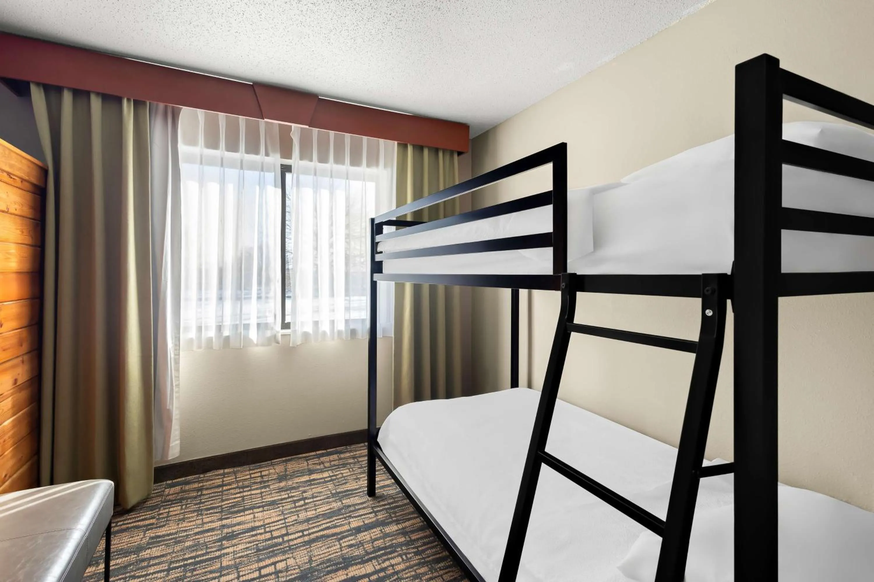 Photo of the whole room, Bed in SureStay Plus by Best Western Fremont I-69