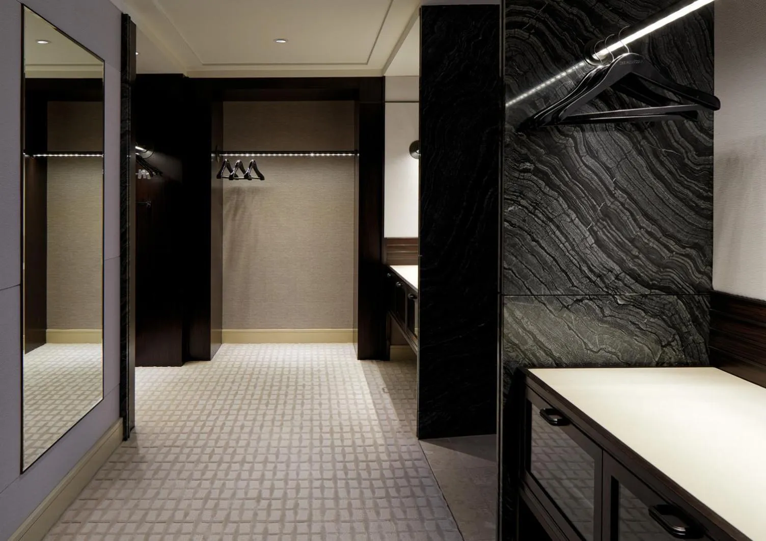 wardrobe, Bed in The Peninsula New York