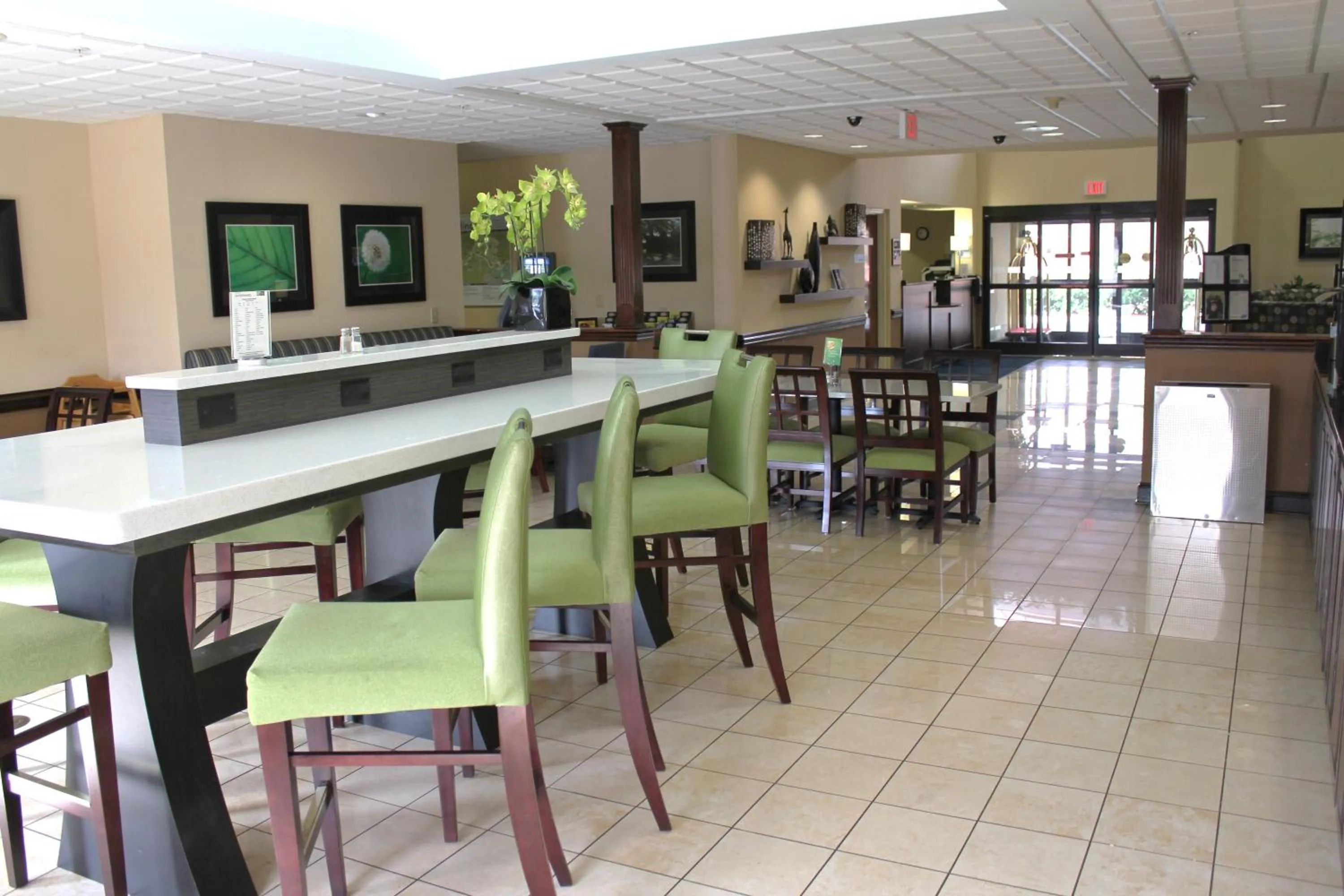 Restaurant/places to eat in Comfort Inn & Suites Asheboro East