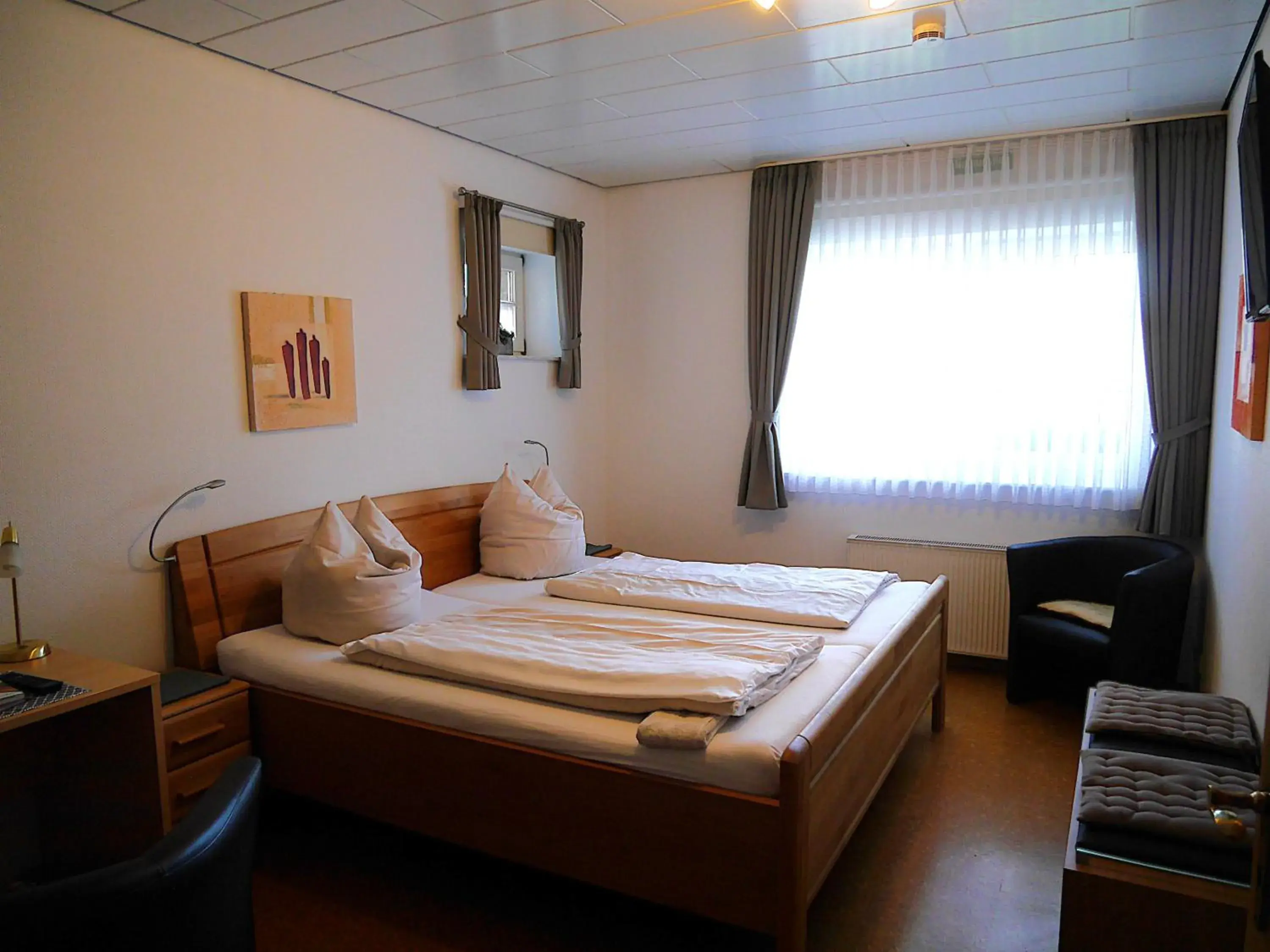 Double Room - single occupancy - Disability Access in Gästezimmer Lammersmann Double Room - single occupancy - Disability Access in Gästezimmer Lammersmann