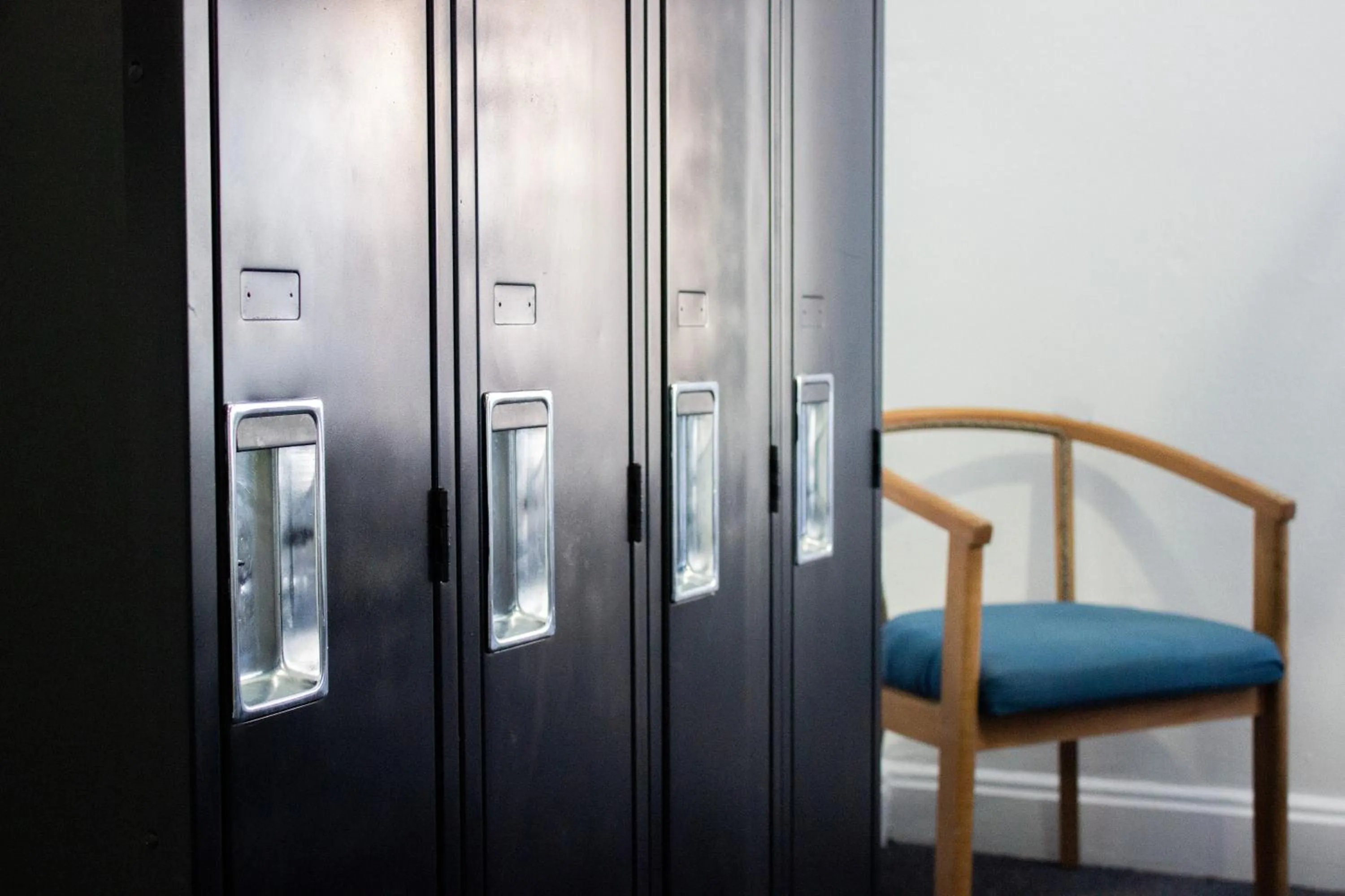 microwave in 11th Avenue Hostel