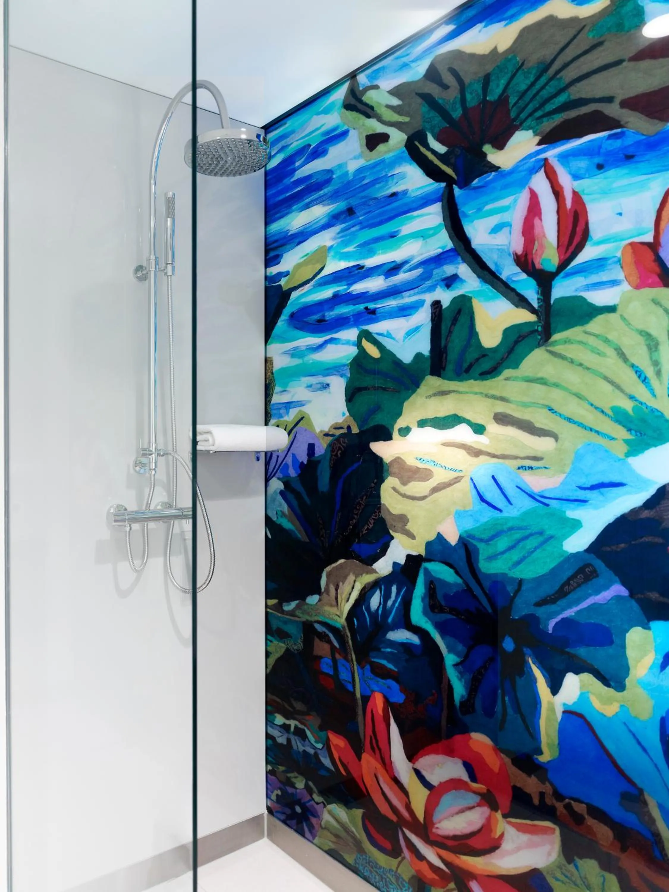 Shower in art'otel cologne, Powered by Radisson Hotels