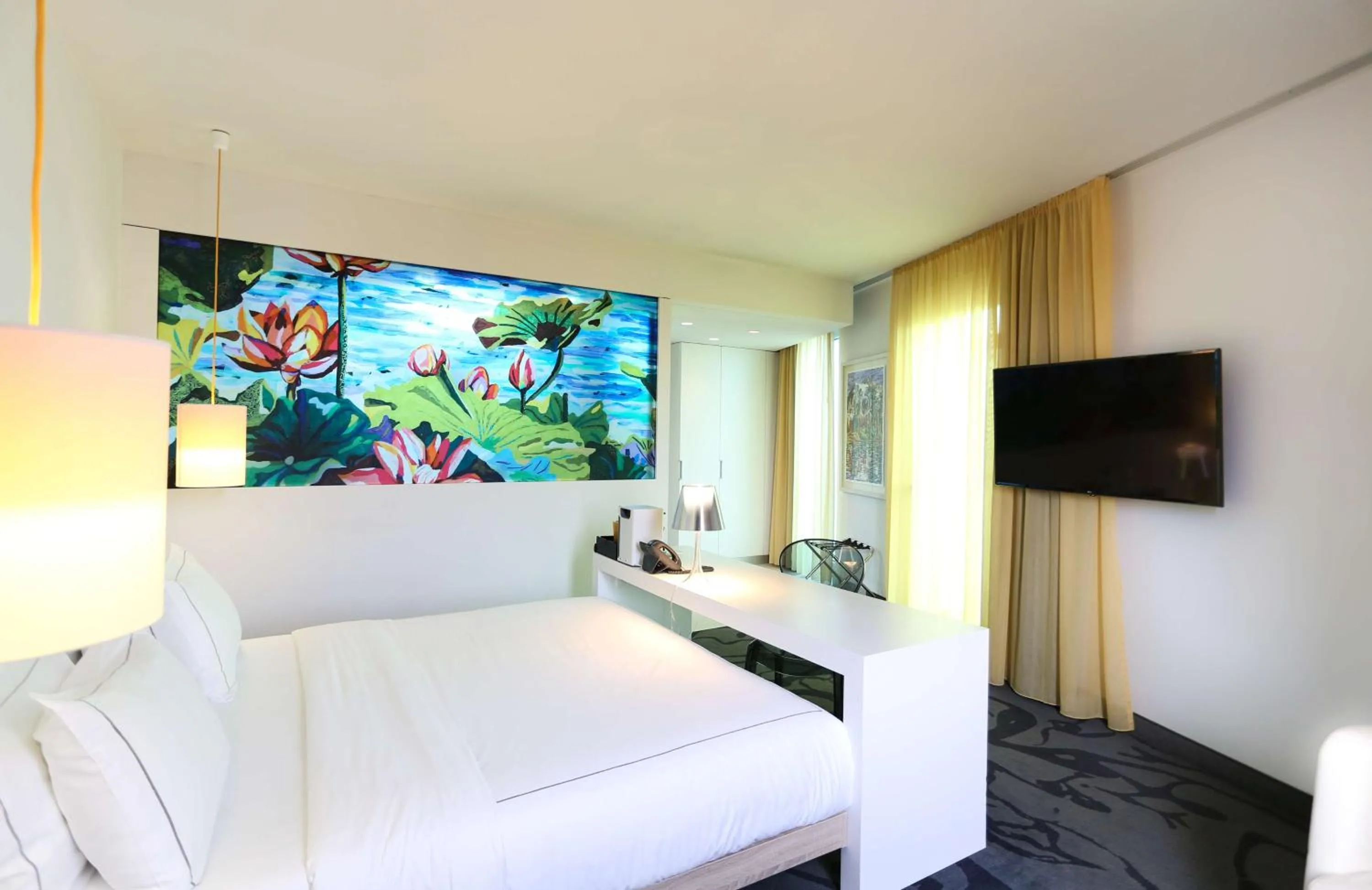 Photo of the whole room, Bed in art'otel cologne, Powered by Radisson Hotels