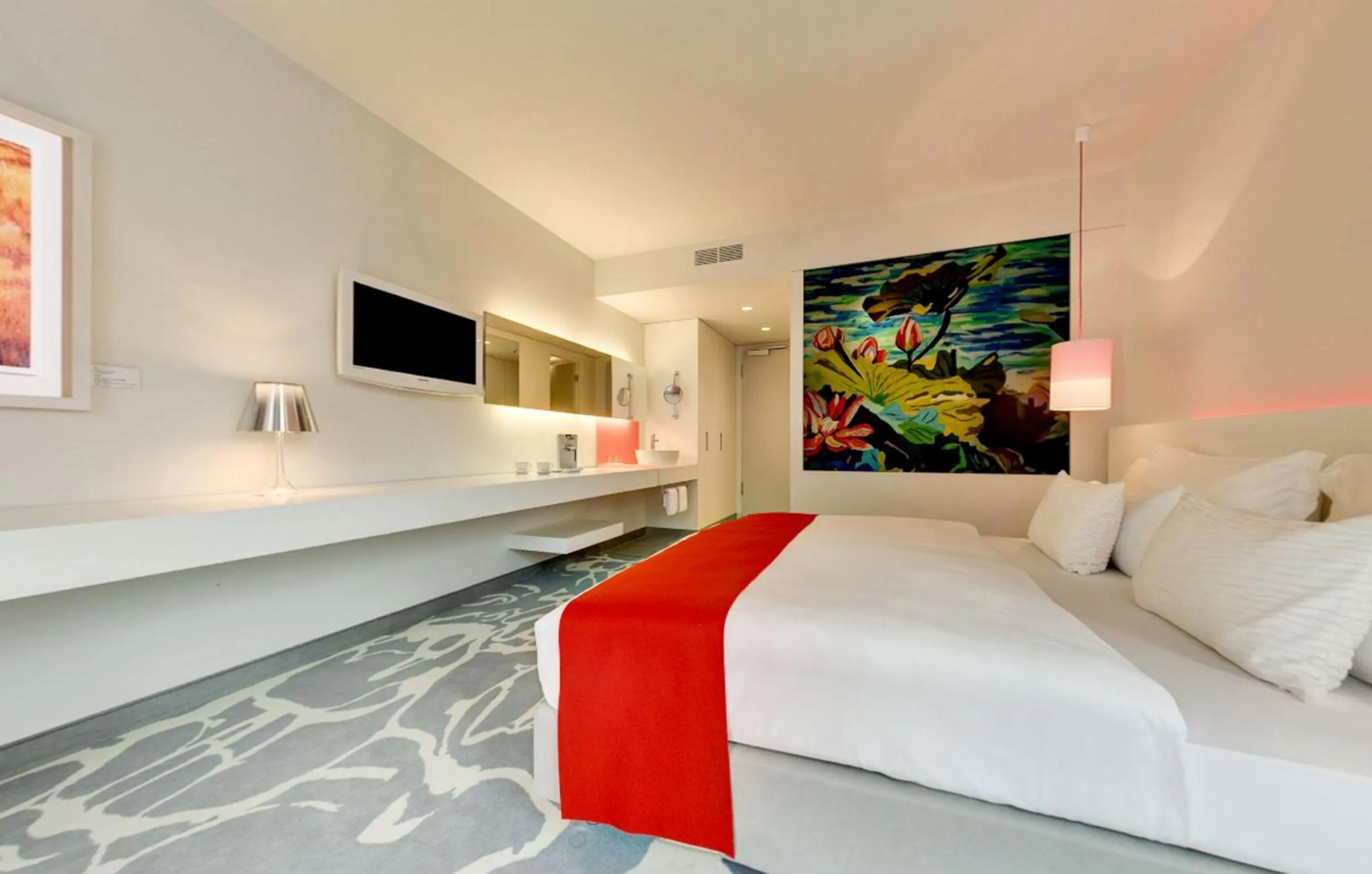 Bed in art'otel cologne, Powered by Radisson Hotels