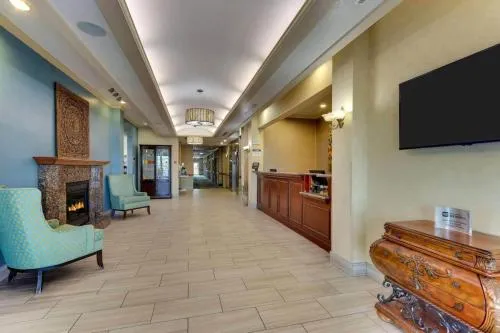 Comfort Inn & Suites