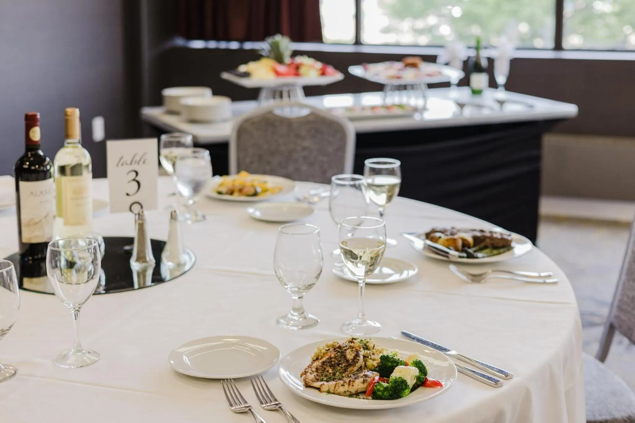 Meeting/conference room in Crowne Plaza Suites MSP Airport - Mall of America by IHG