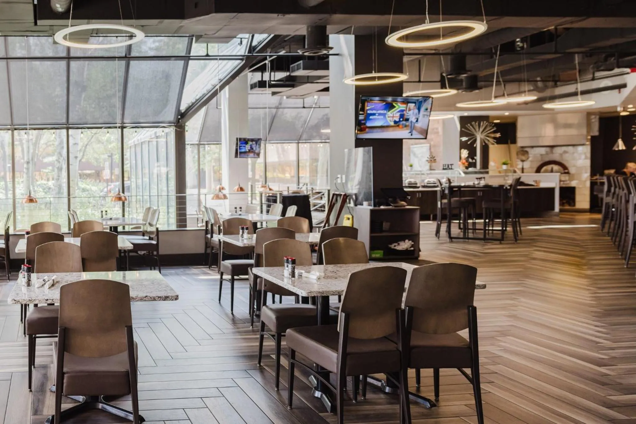 Restaurant/places to eat in Crowne Plaza Suites MSP Airport - Mall of America by IHG