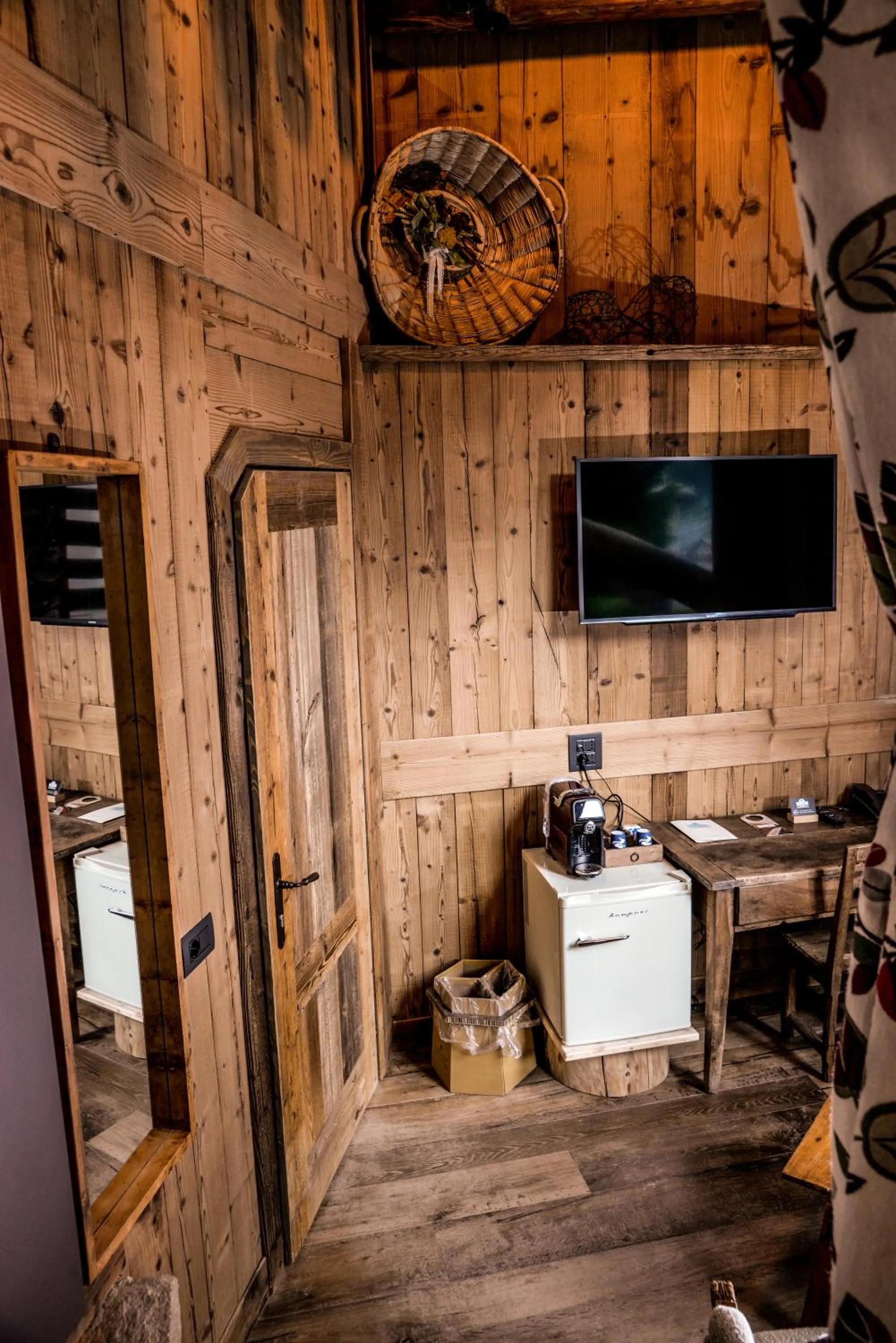 Coffee/tea facilities in Hotel Du Grand Paradis - 1899 Auberge Boutique