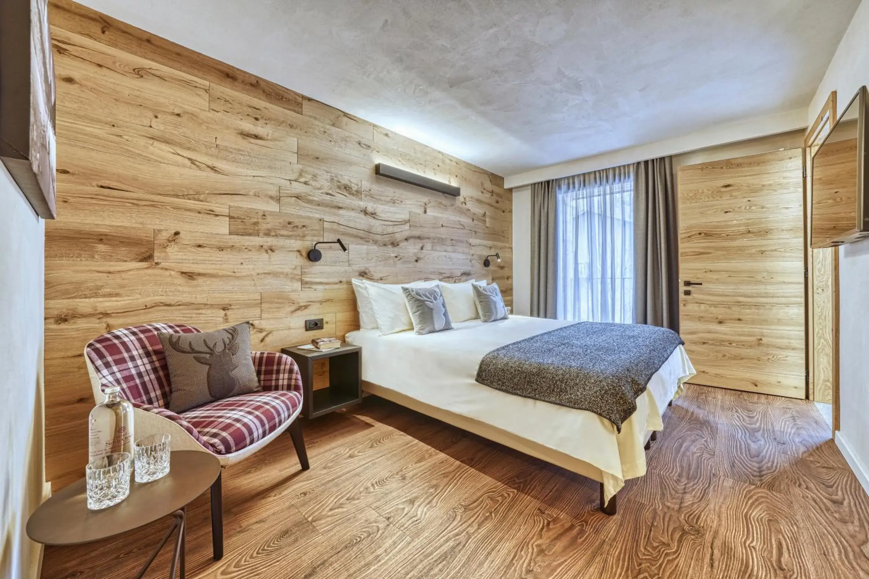 Deluxe Double or Twin Room with City View in Hotel Sant'Orso - Mountain Lodge & Spa Deluxe Double or Twin Room with City View in Hotel Sant'Orso - Mountain Lodge & Spa