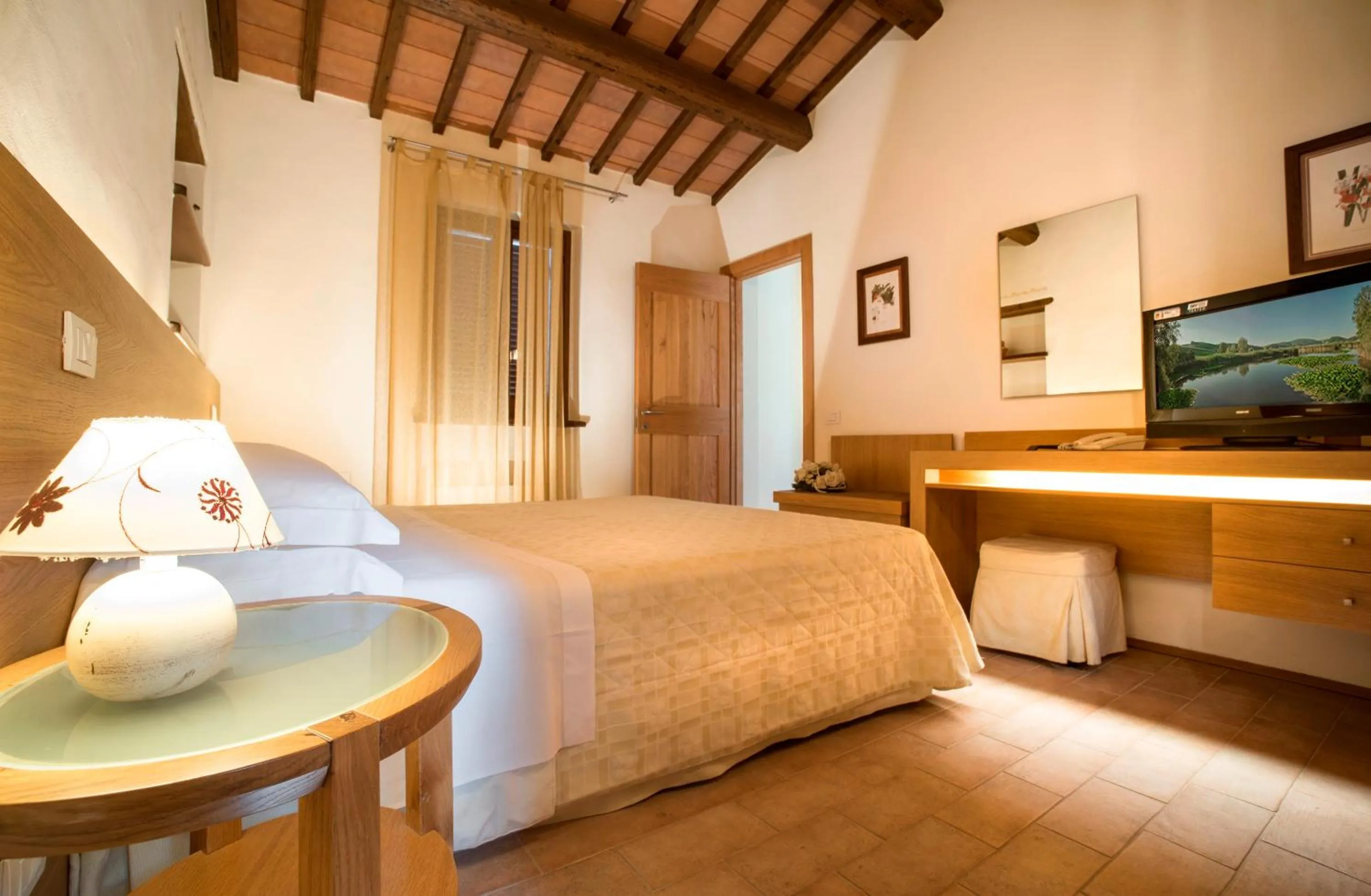 Bed in Guesia Village Hotel e Spa