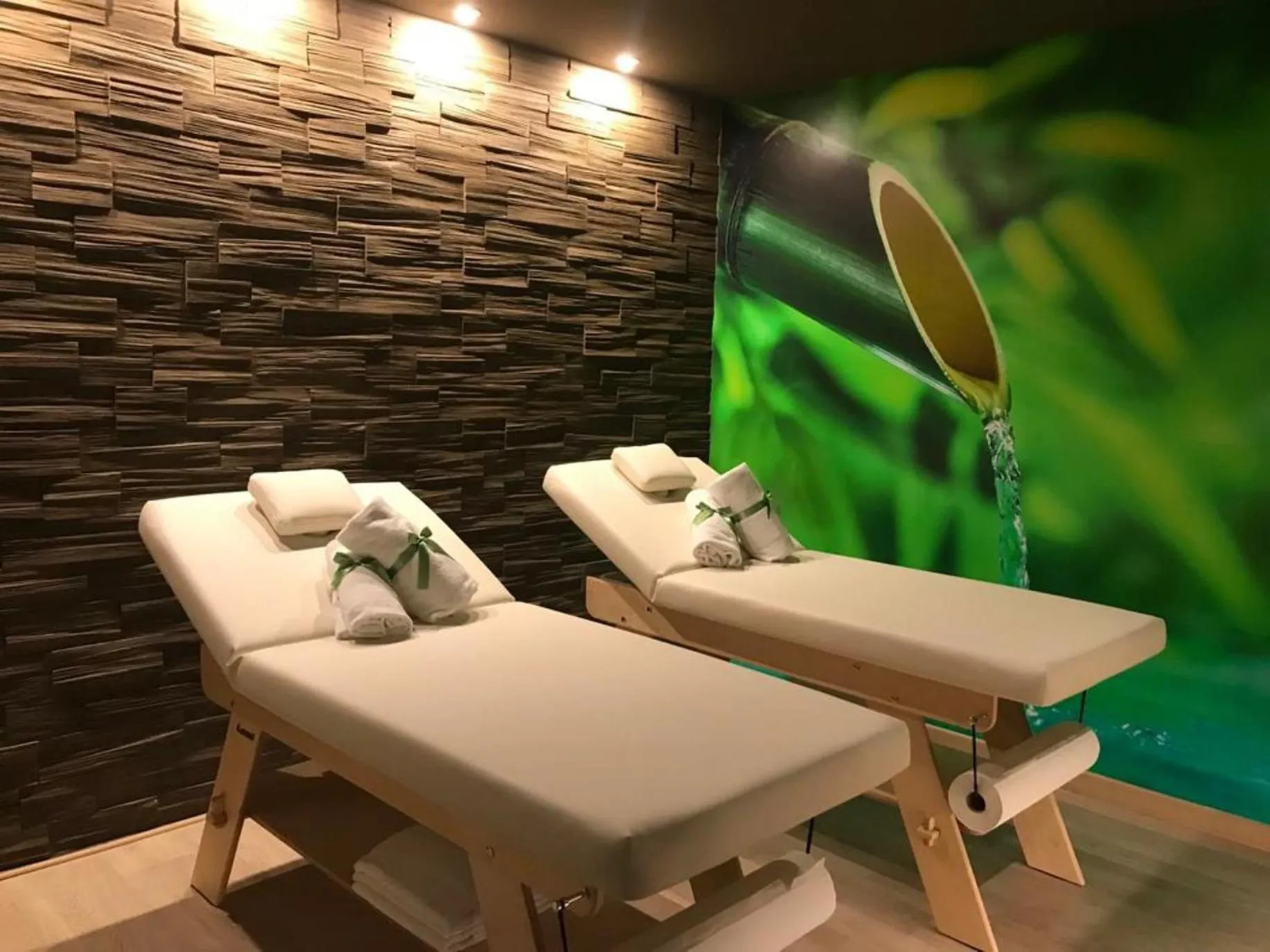 Massage in Guesia Village Hotel e Spa