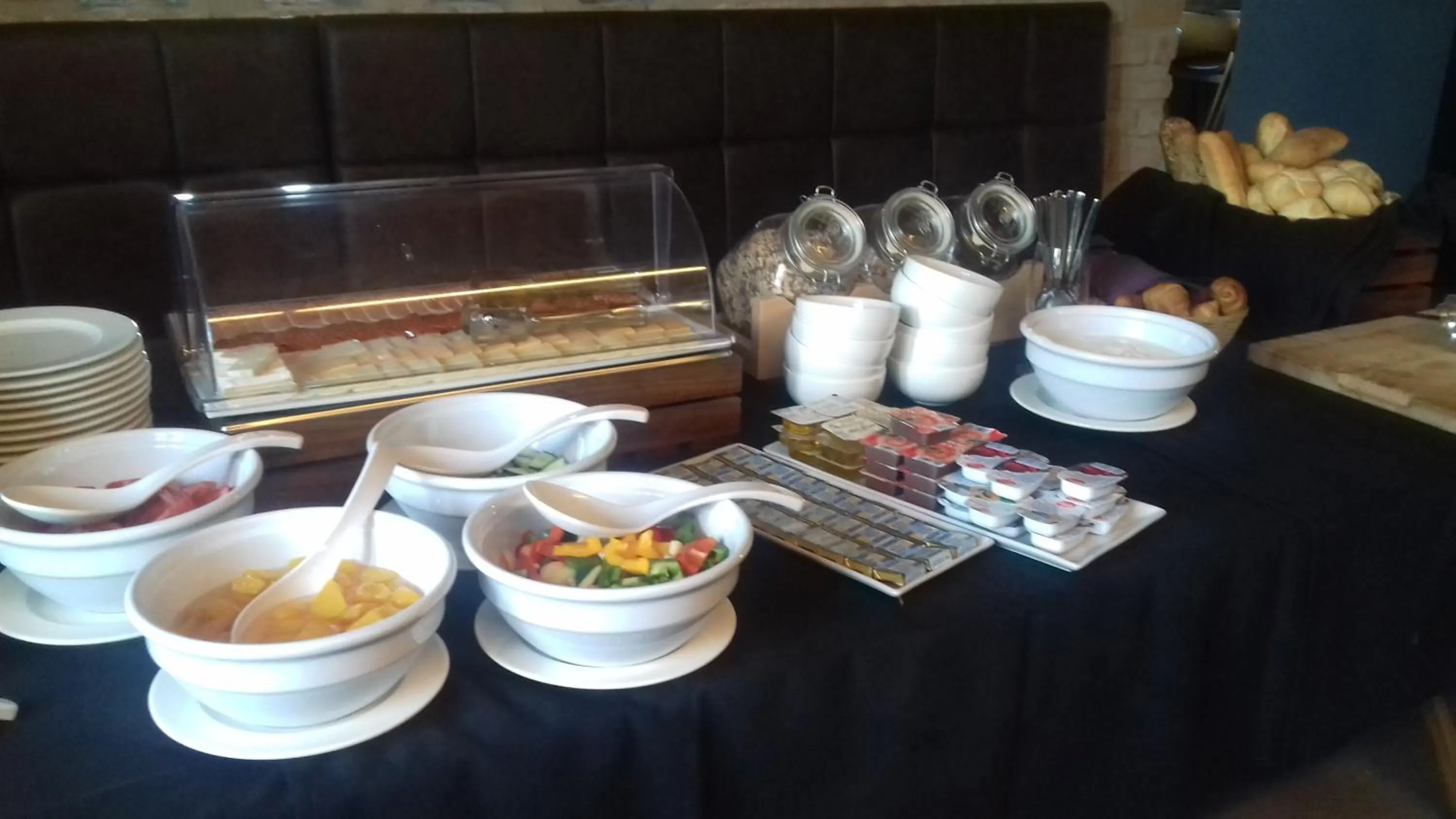 Breakfast in Fenyves Yacht Club Superior