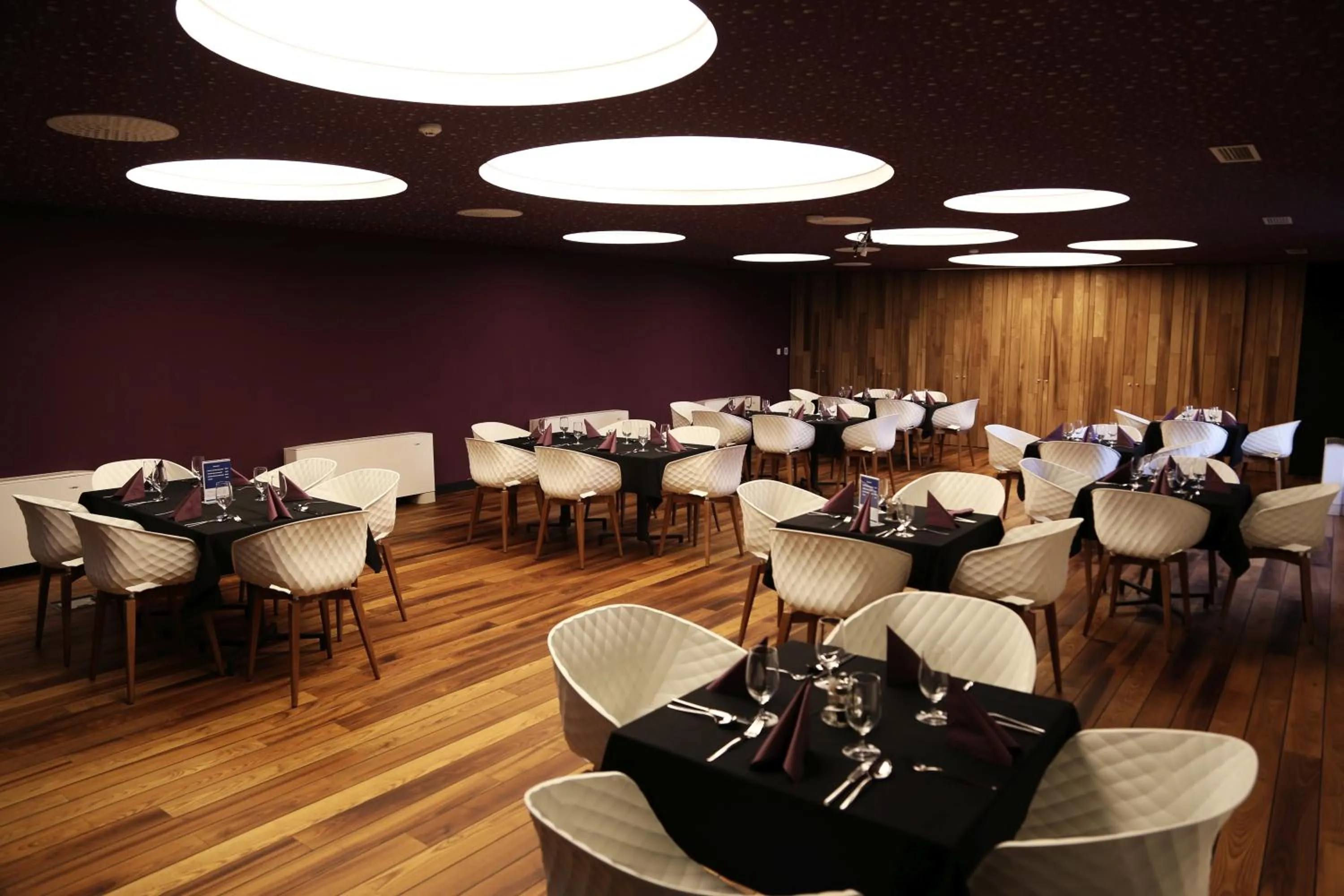 Fenyves Yacht Club Superior