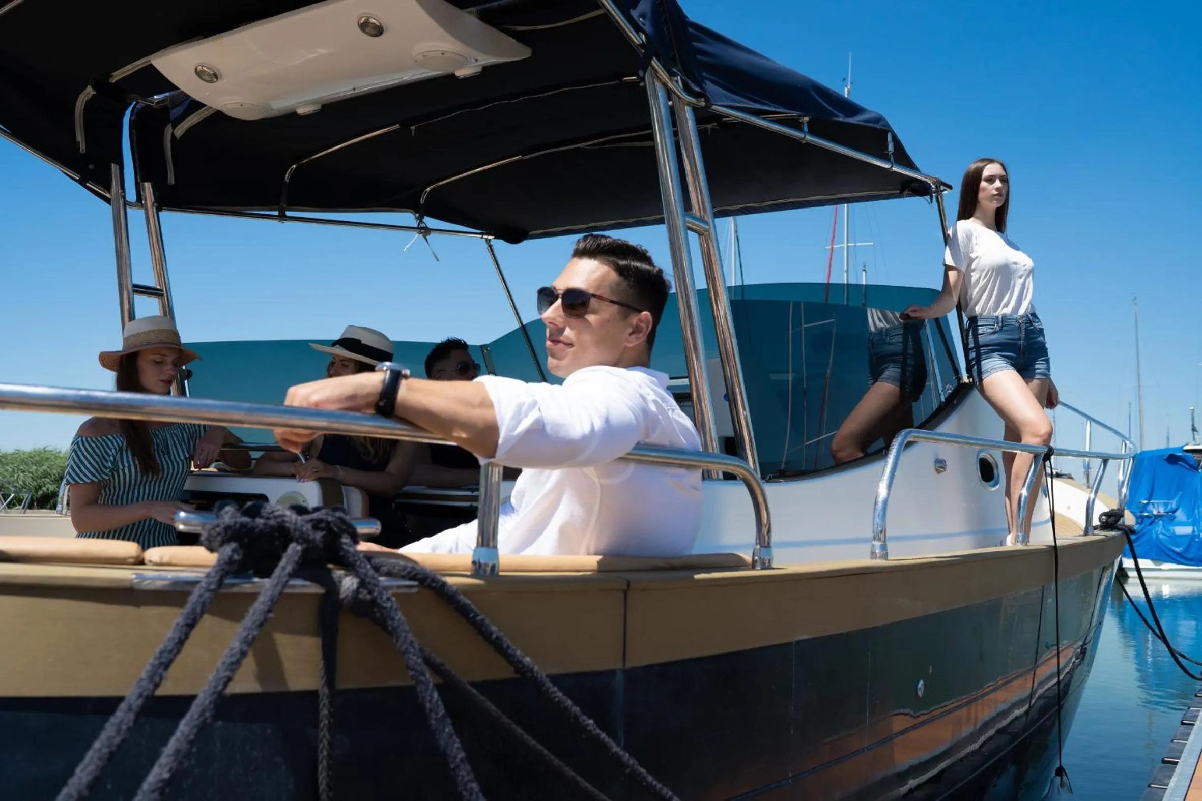 Fenyves Yacht Club Superior