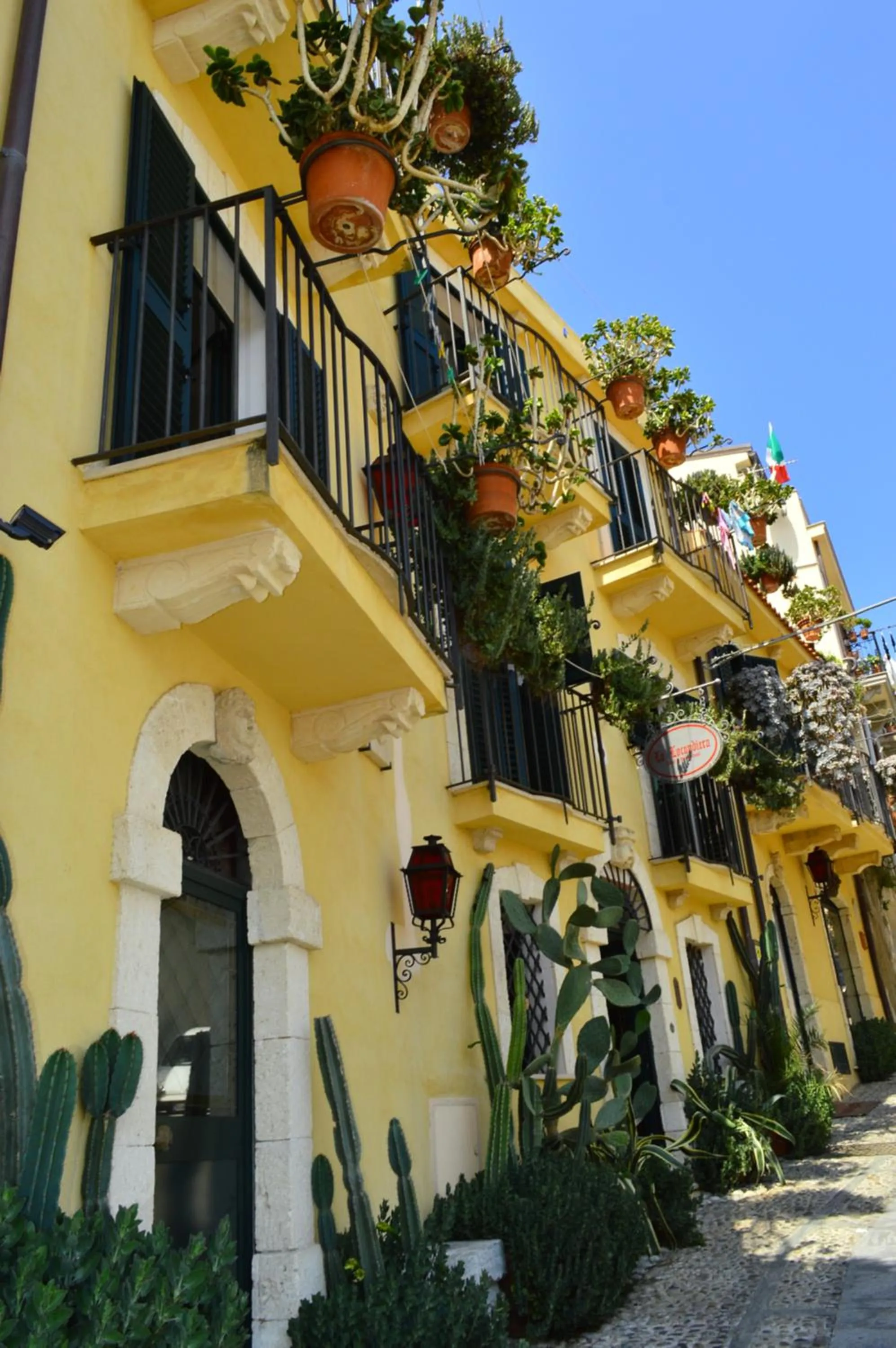 Facade/entrance in La Locandiera affittacamere